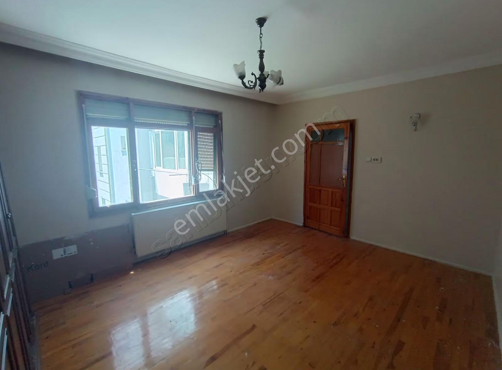 Halide Edip İ.ö Okulu Karşısı 3+1 Kiralık Daire - Görsel 5