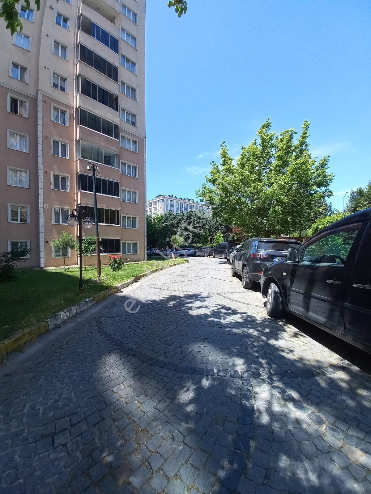 Ata Gayrimenkulden Satılık 2+1 Giriş Kat Daire Full Konsept Site - Görsel 14