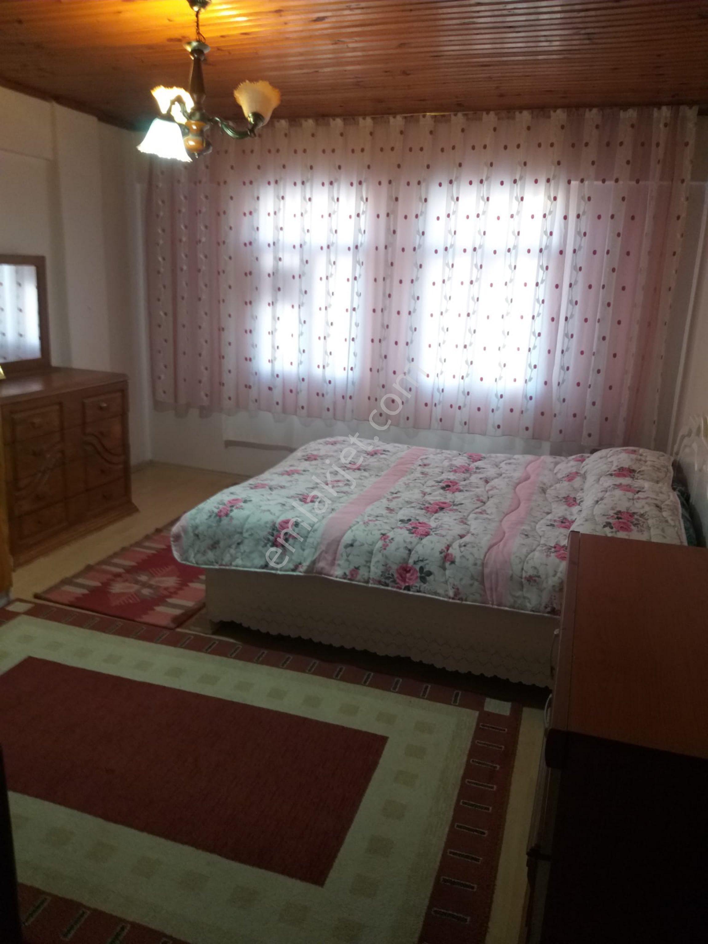 Dikkaldırımda Eşyalı Teraslı 1+1 Kiralık Daire - Görsel 6