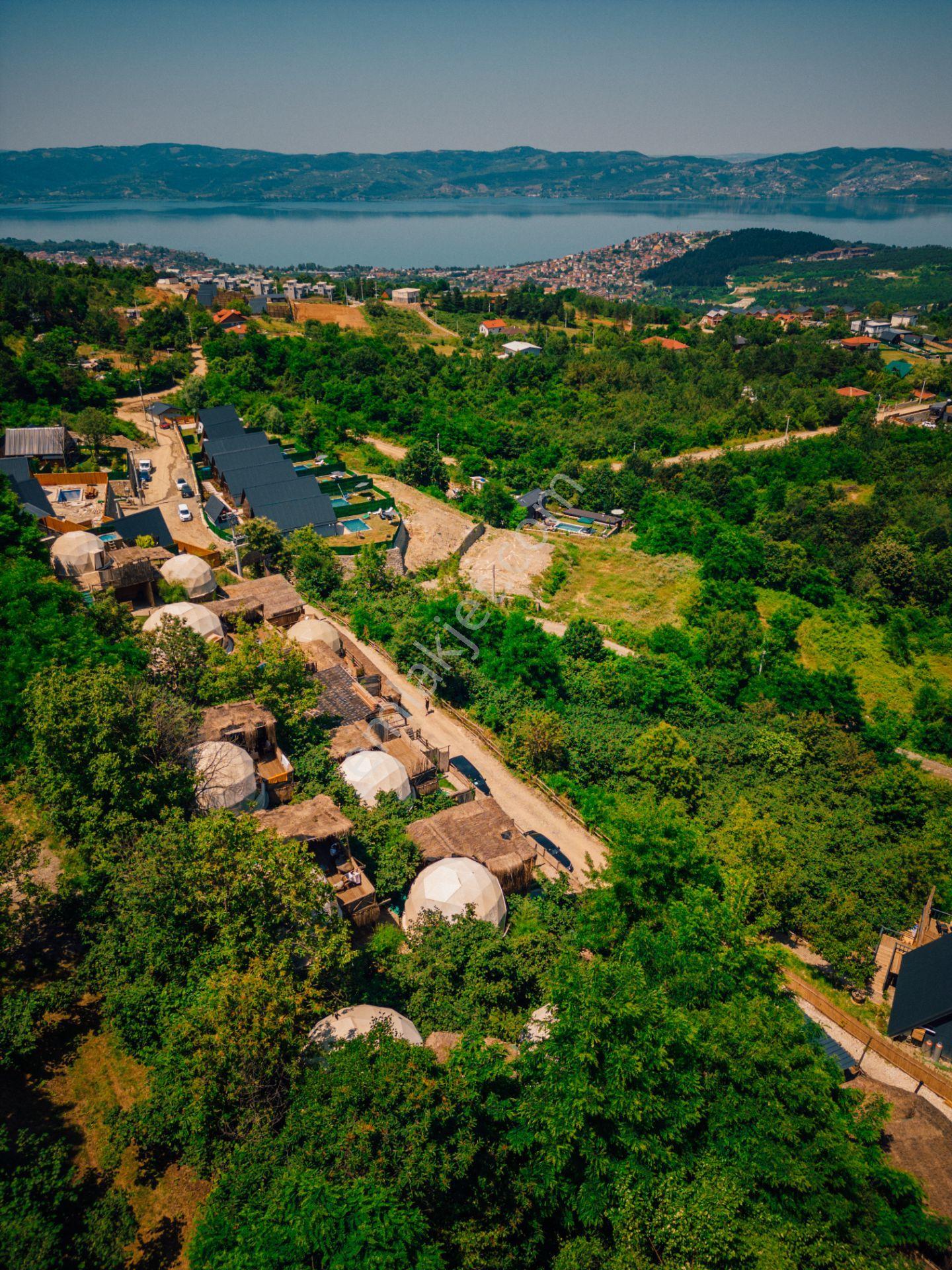 Sapanca Şükriye'de Göl Manzaralı Satılık Glamping Tesisi - Görsel 2