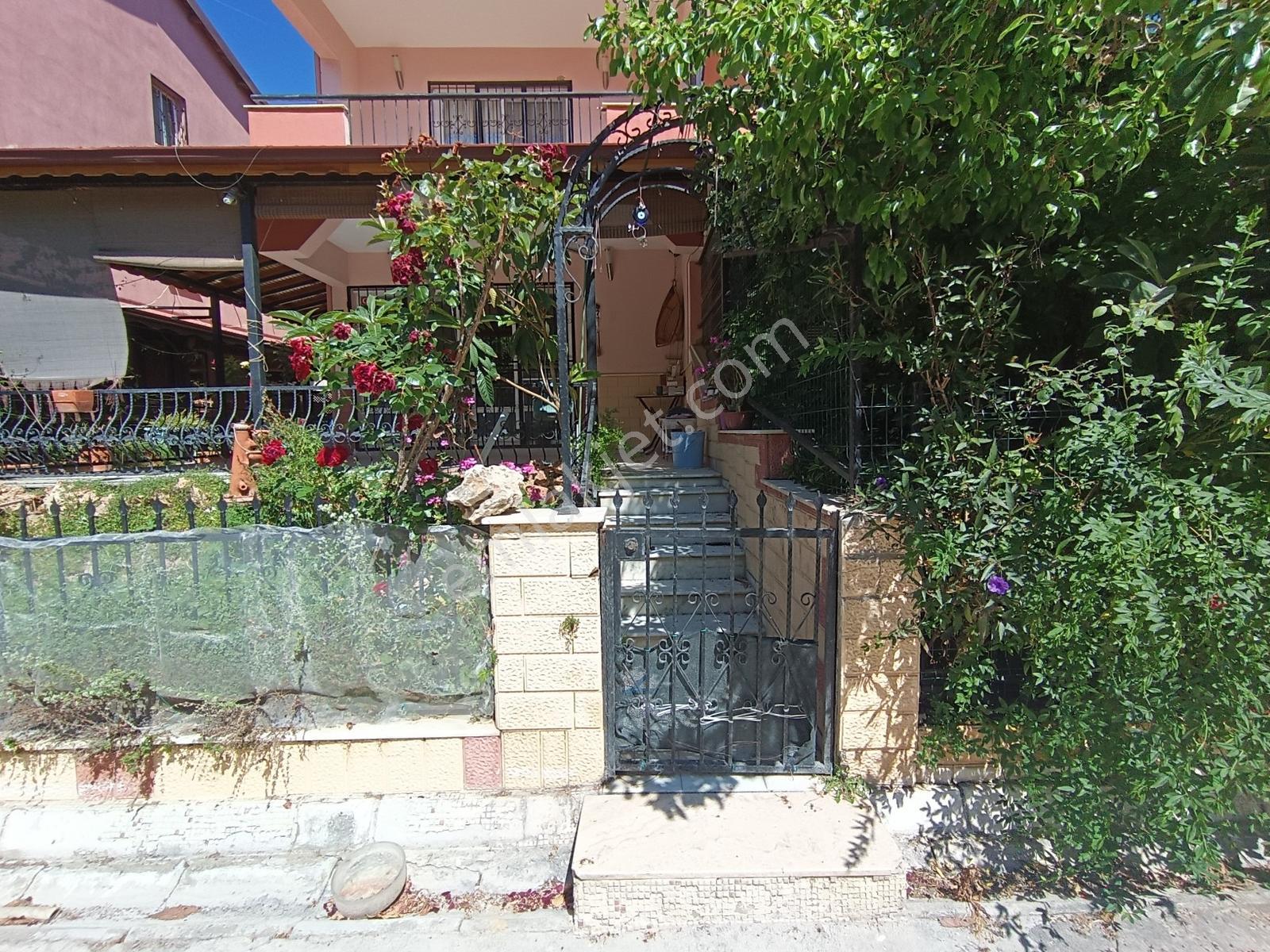Kuşadası Karaova'da Havuzlu Sit. 155 M2 Eşyalı Kiralık 4+1 Villa - Görsel 5