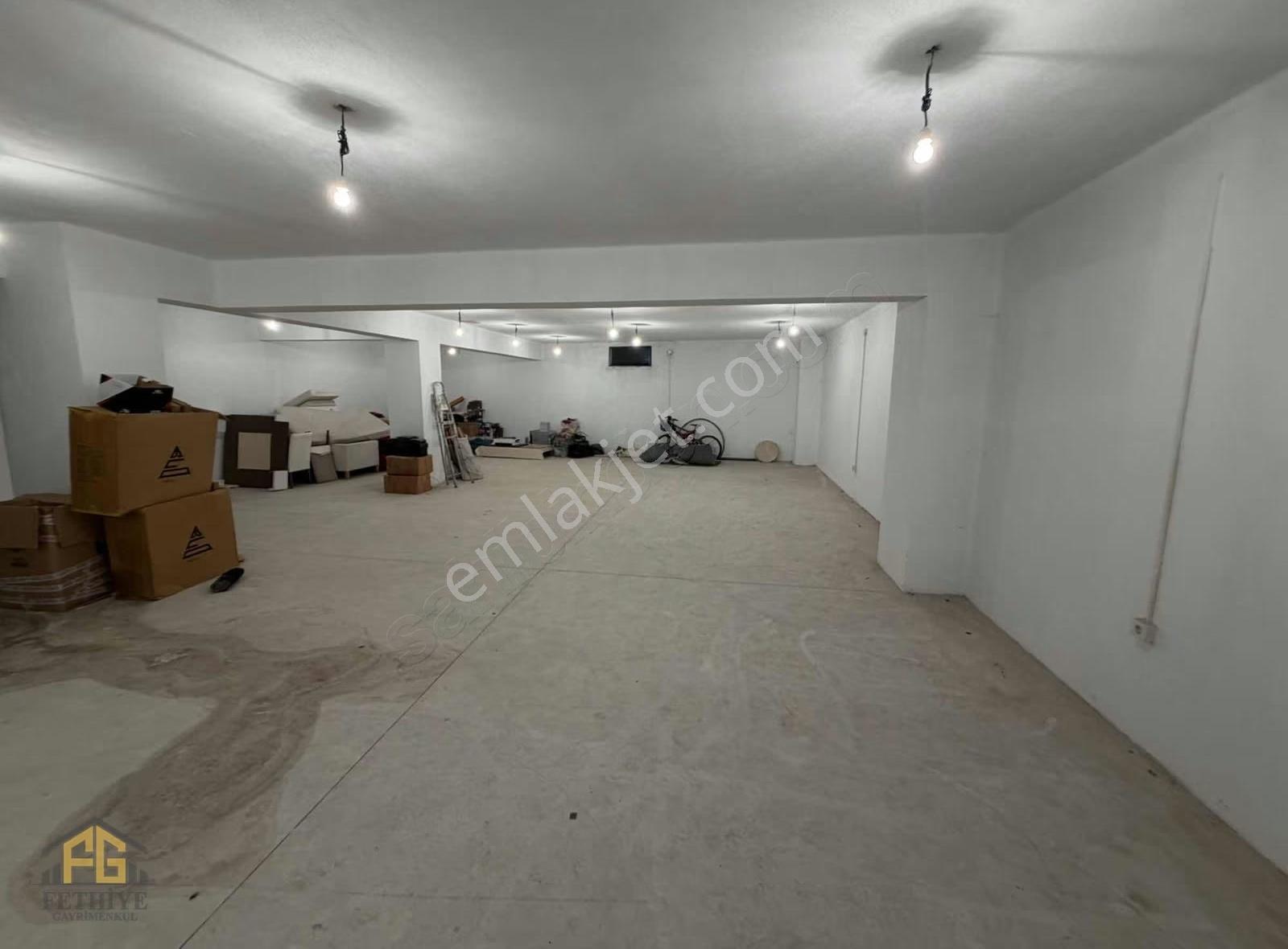 Taşyaka Baha Şıkman Caddesi Üzerinde 400 M² Kiralık Dükkan - Görsel 4