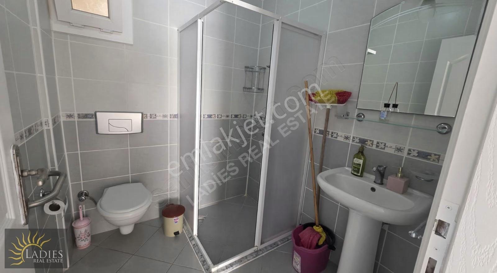 Ladies Gayrimenkul'den Havuzlu Sitede 2+1 Eşyalı Kiralık Daire - Görsel 14