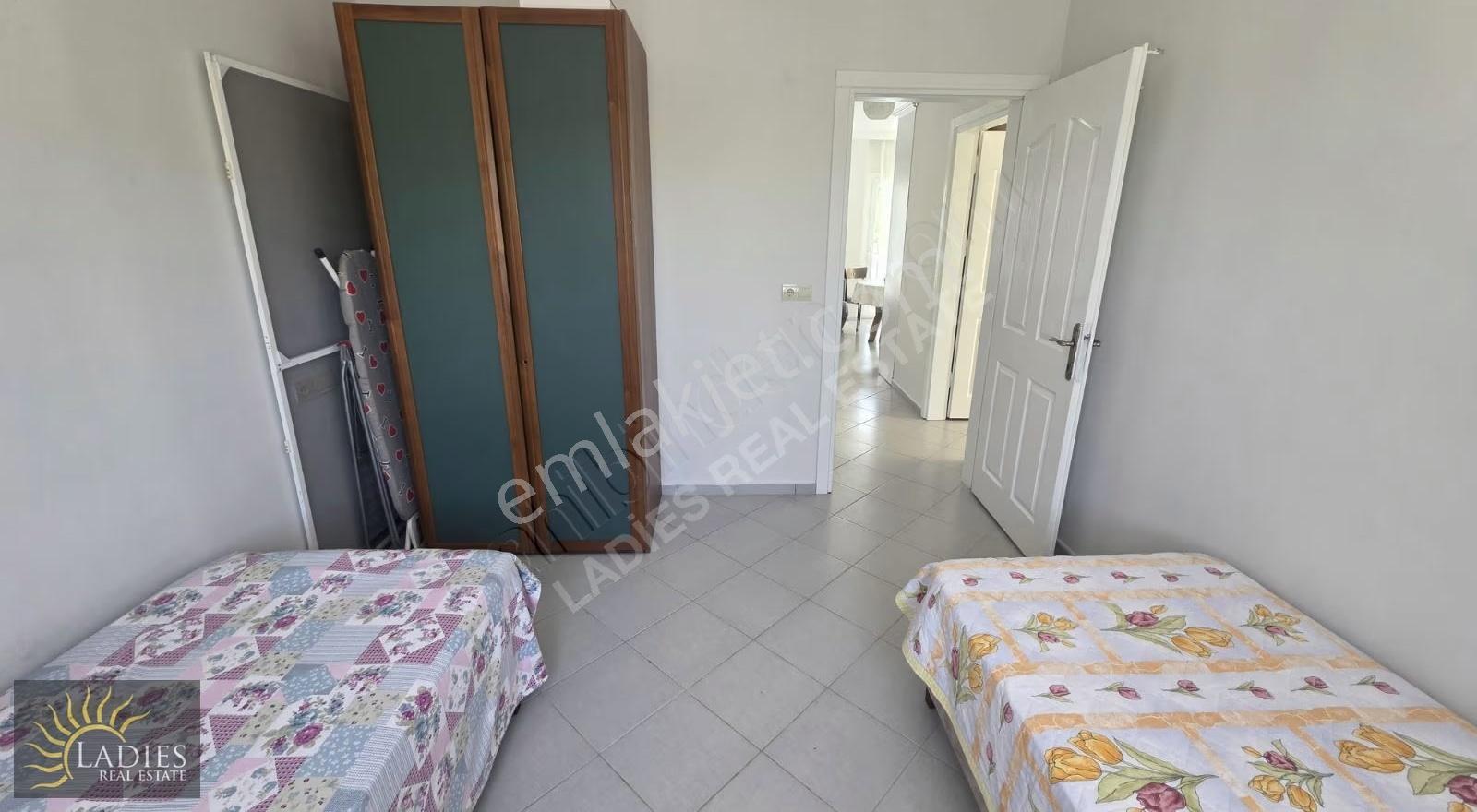 Ladies Gayrimenkul'den Havuzlu Sitede 2+1 Eşyalı Kiralık Daire - Görsel 11