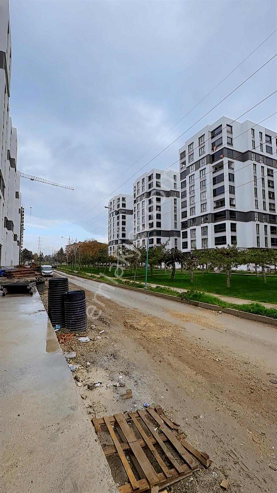Remax Area'dan Podyum Park Yakınında 100m2 Kiralık Sıfır Dükkan - Görsel 9