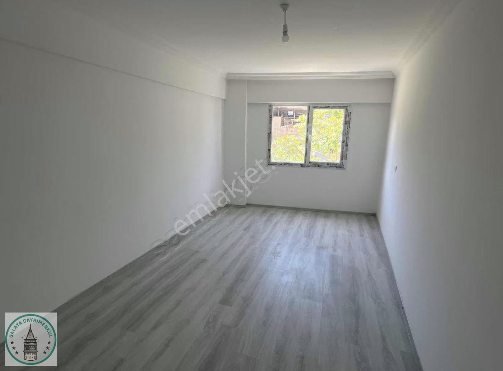 Galata'dan Cumhuriyet Mah. 3+1 Ayrı Mutfak Satılık Daire - Görsel 13