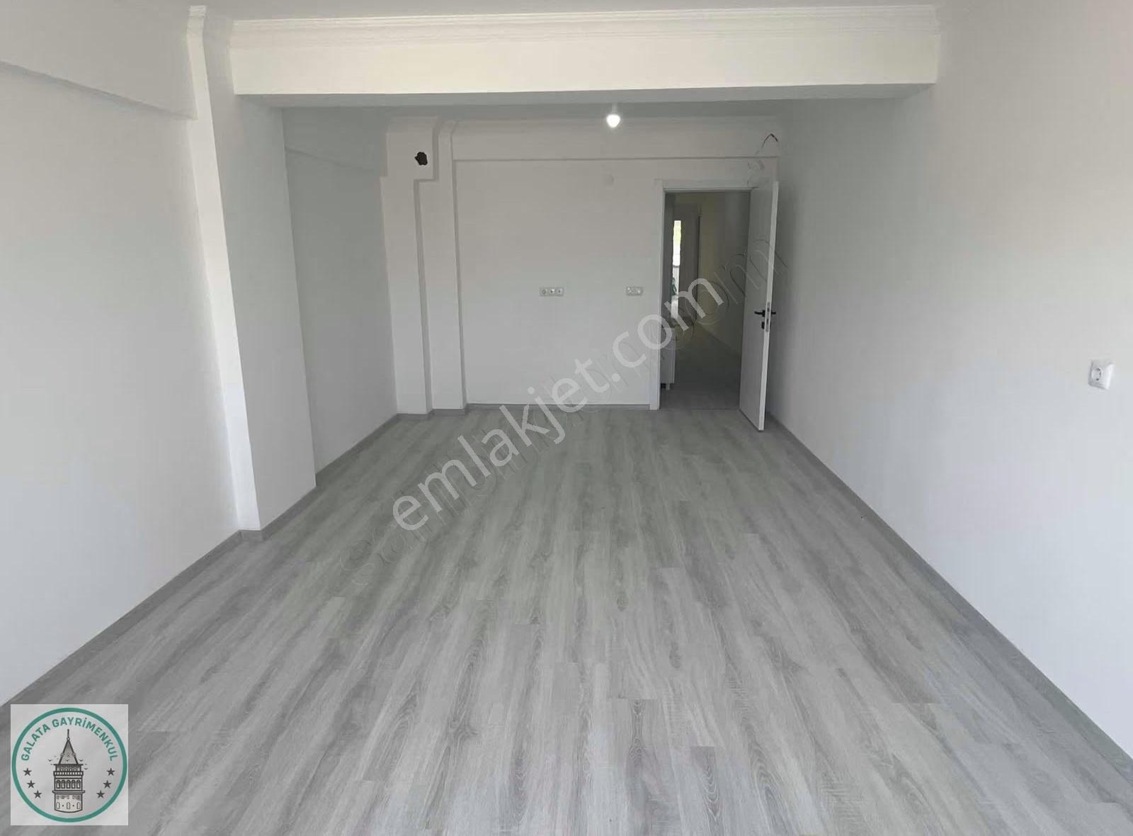 Galata'dan Cumhuriyet Mah. 3+1 Ayrı Mutfak Satılık Daire - Görsel 15