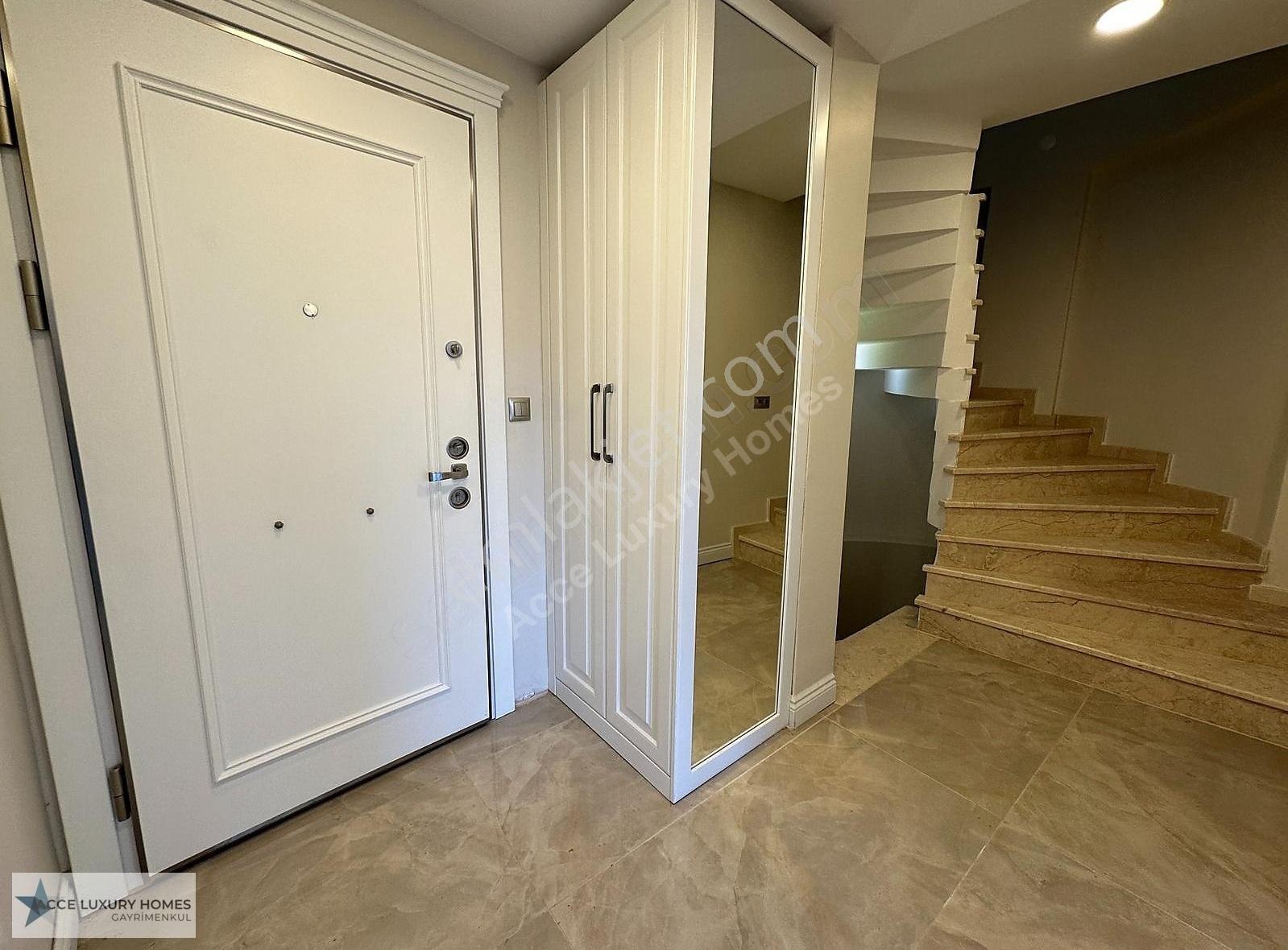 Üsküdar'da Havuzlu Müstakil Kiralık Villa - Görsel 11