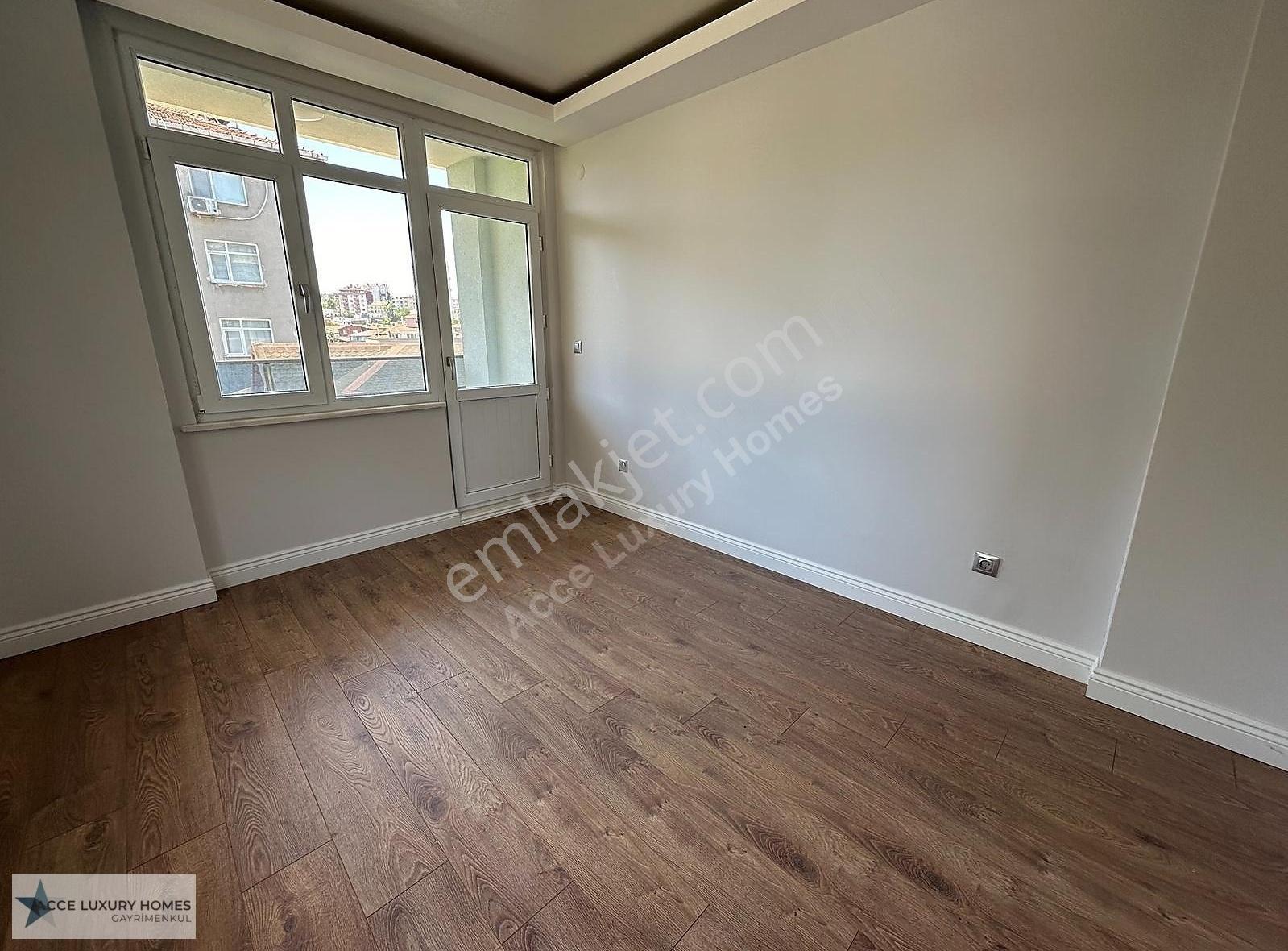 Üsküdar'da Havuzlu Müstakil Kiralık Villa - Görsel 3