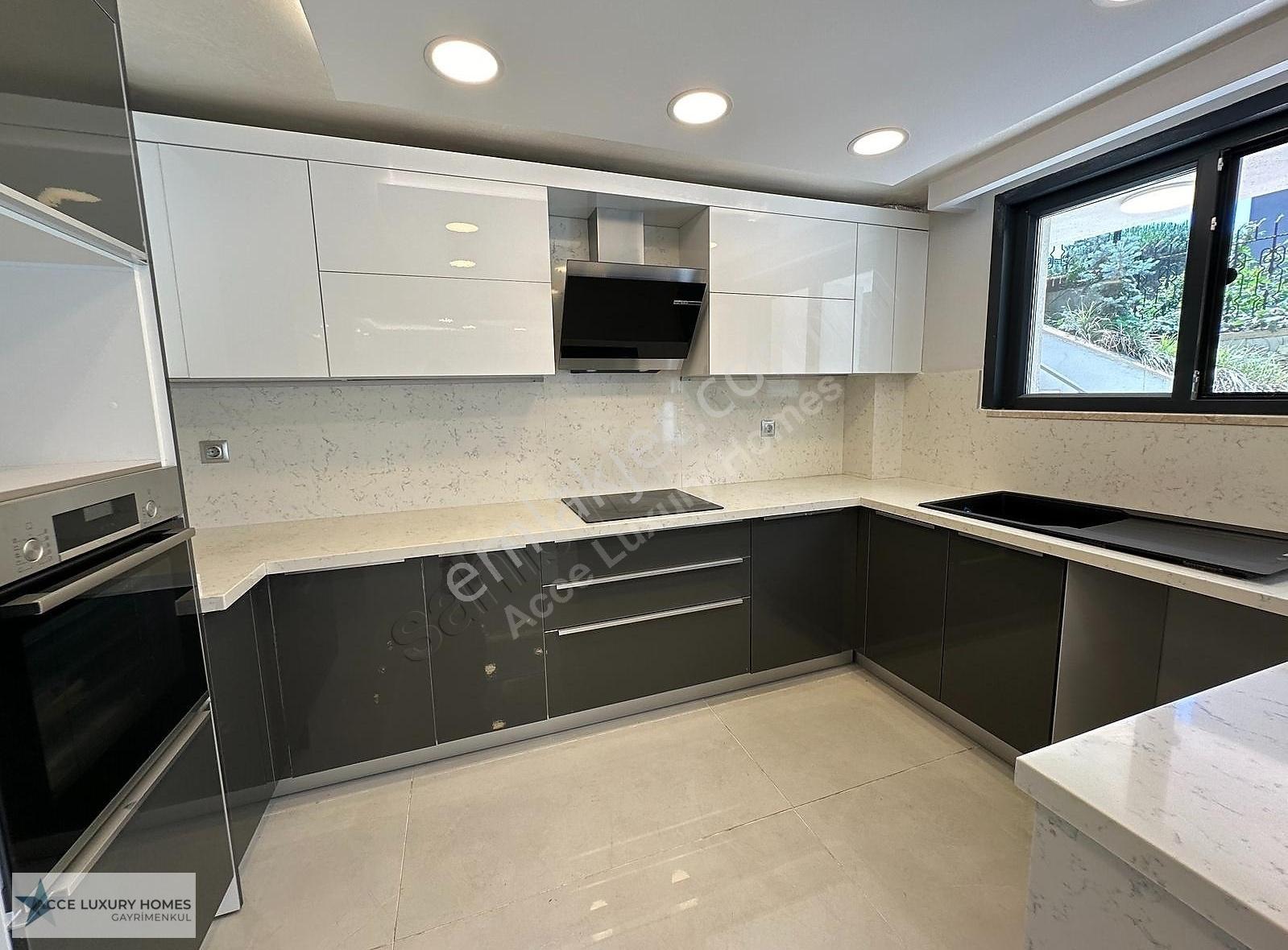 Üsküdar'da Havuzlu Müstakil Kiralık Villa - Görsel 8
