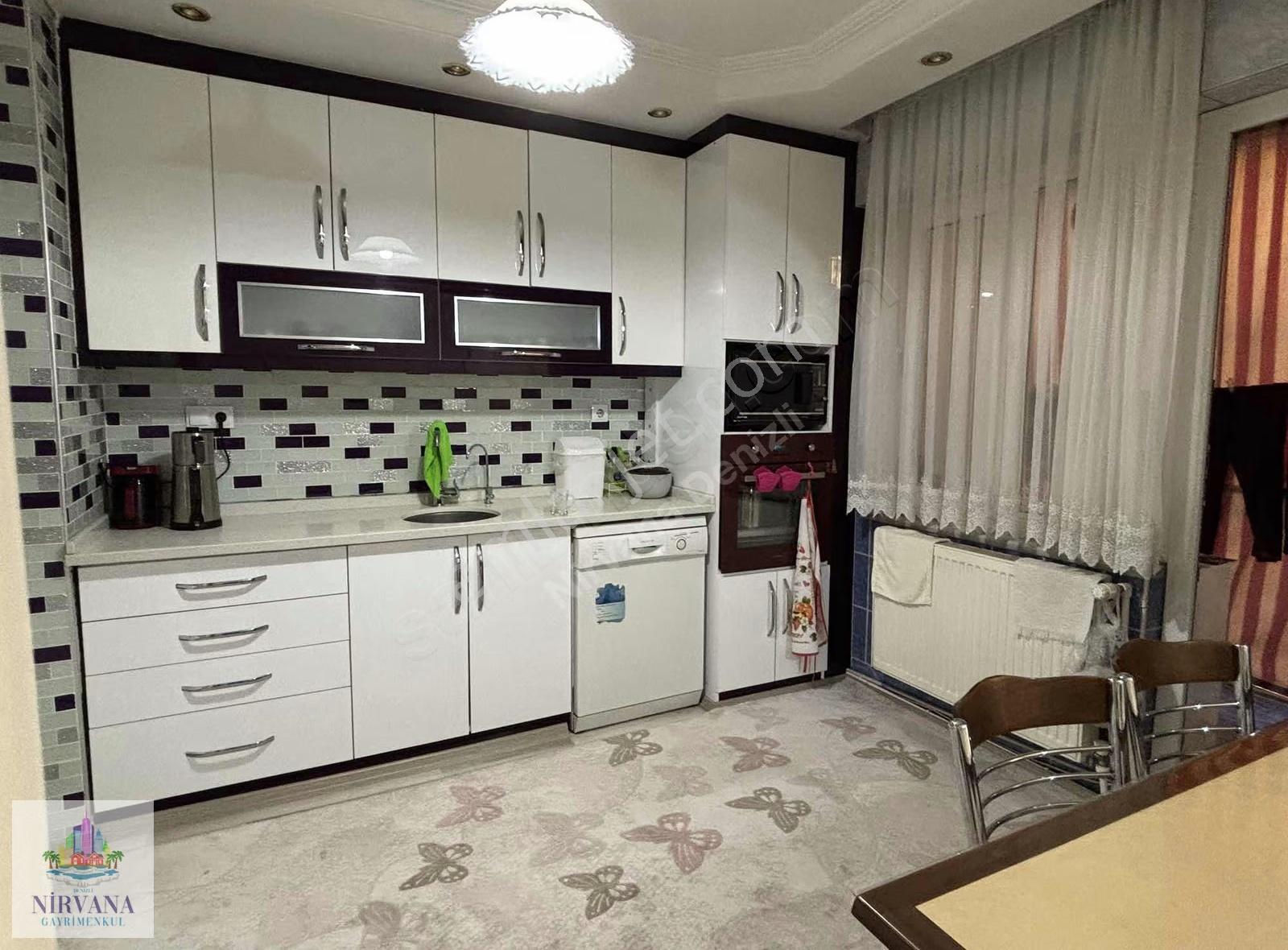Karamanda Gezek Yatağı Camii Yanı 125 M² Satılık Daire - Görsel 15