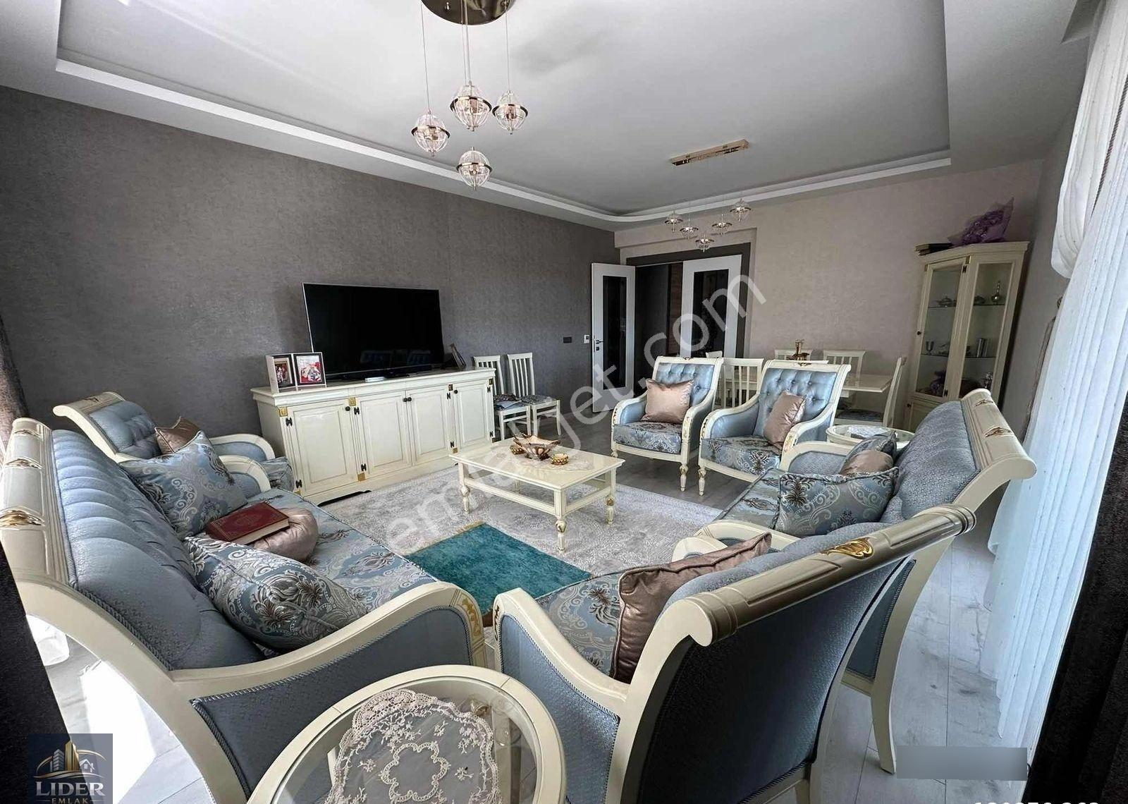 Üçgen Yaşam Konutlarında Ultra Lüks 4+1 Daire - Görsel 12