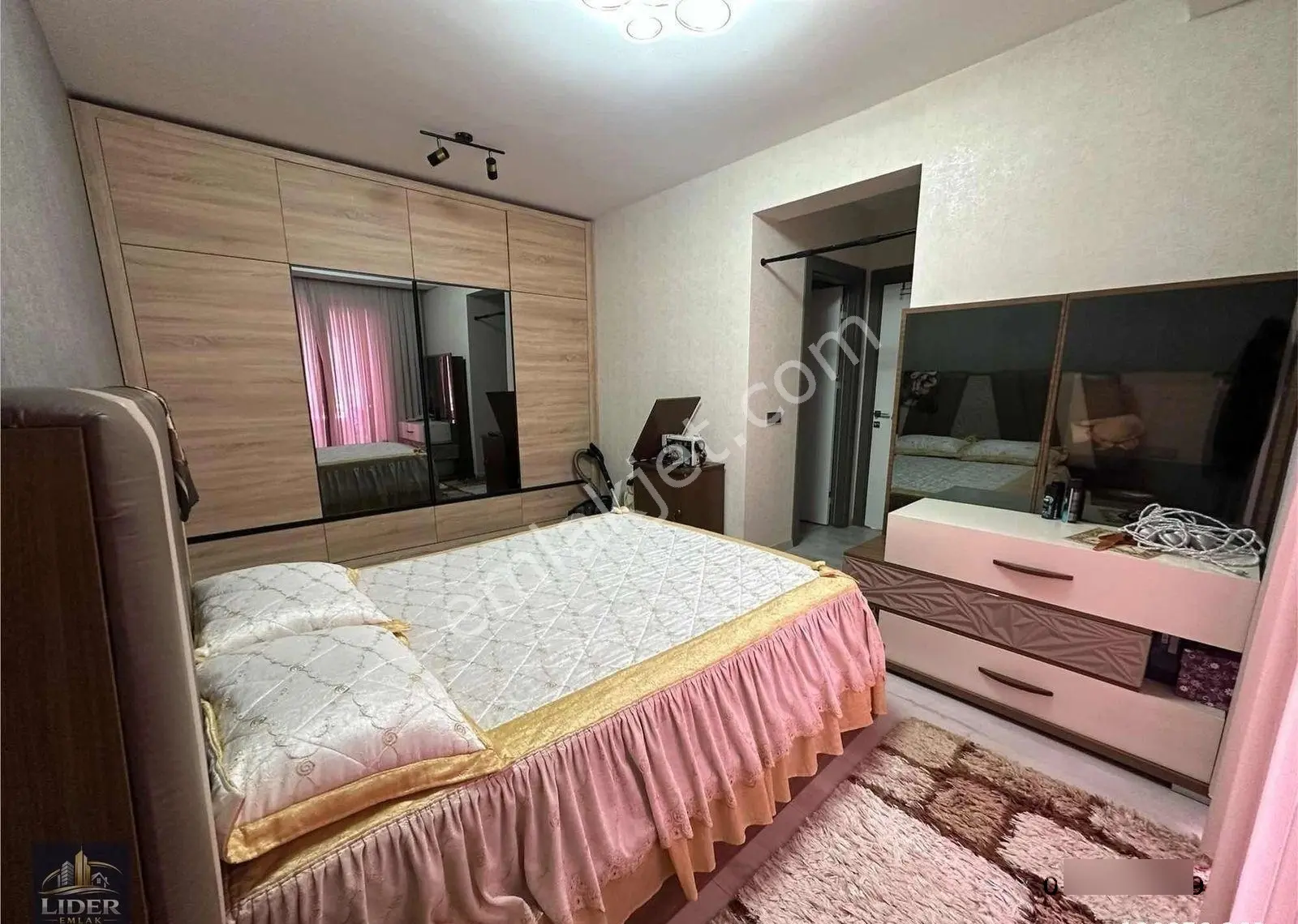 Üçgen Yaşam Konutlarında Ultra Lüks 4+1 Daire - Görsel 2