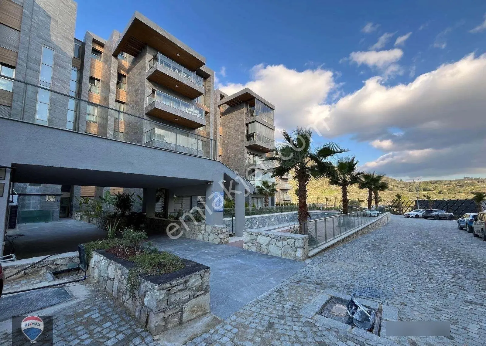 Ege Mh’de Ada Pier Rezidans’ta 1+1 Kiralık Eşyalı Daire