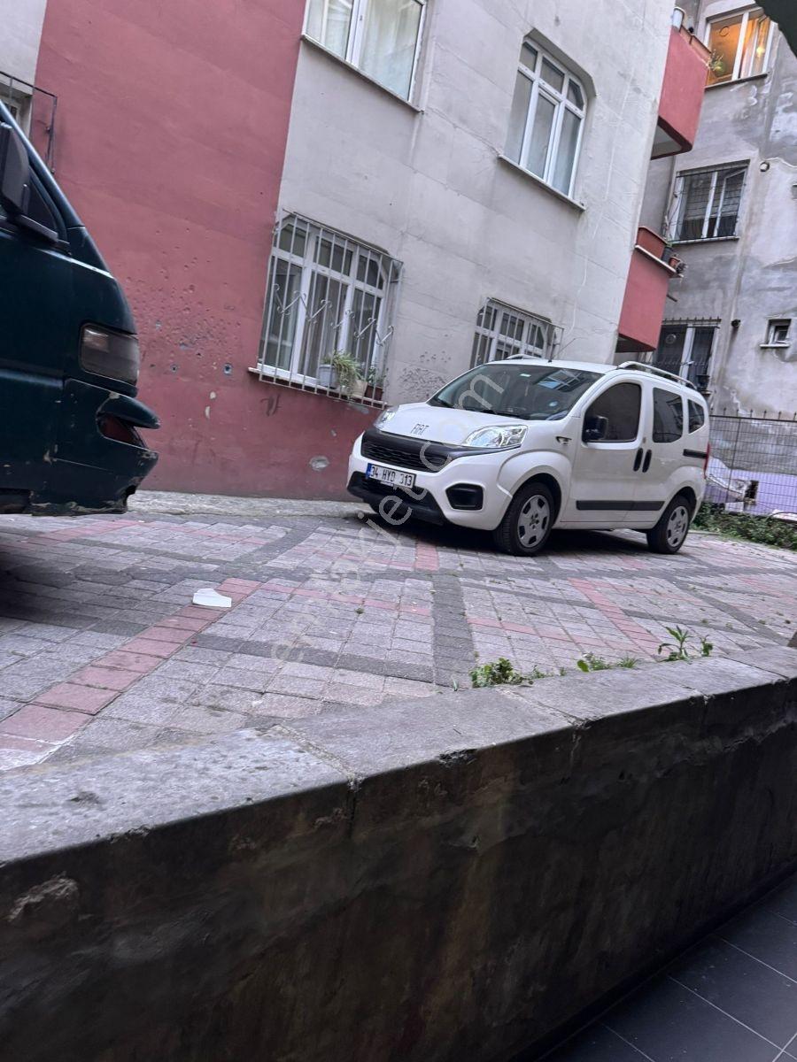Şeker Emlak'tan Bağcılar Fatih Mahallesi'nde Satılık Giriş Daire - Görsel 10