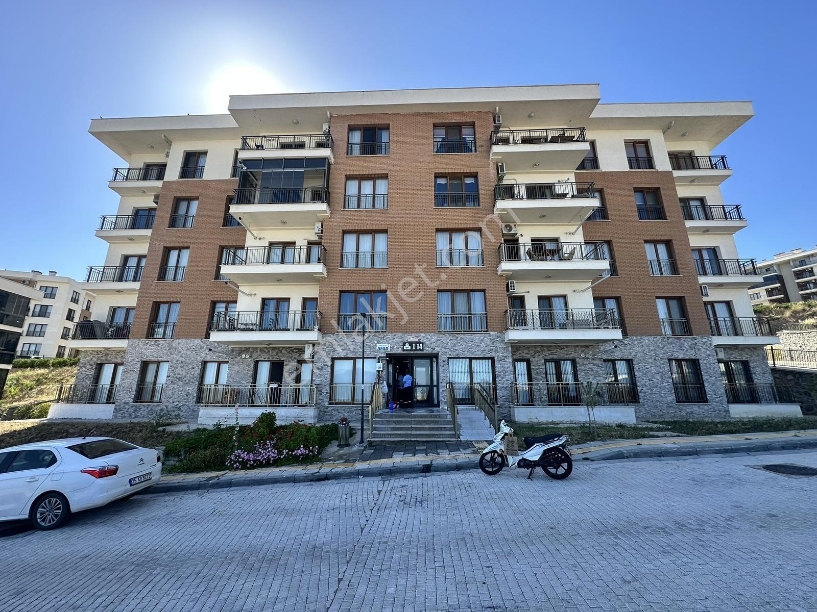 Bayraklı Toki 3. Etap'ta Ferah 3+1 Kiralık Daire - Görsel 3