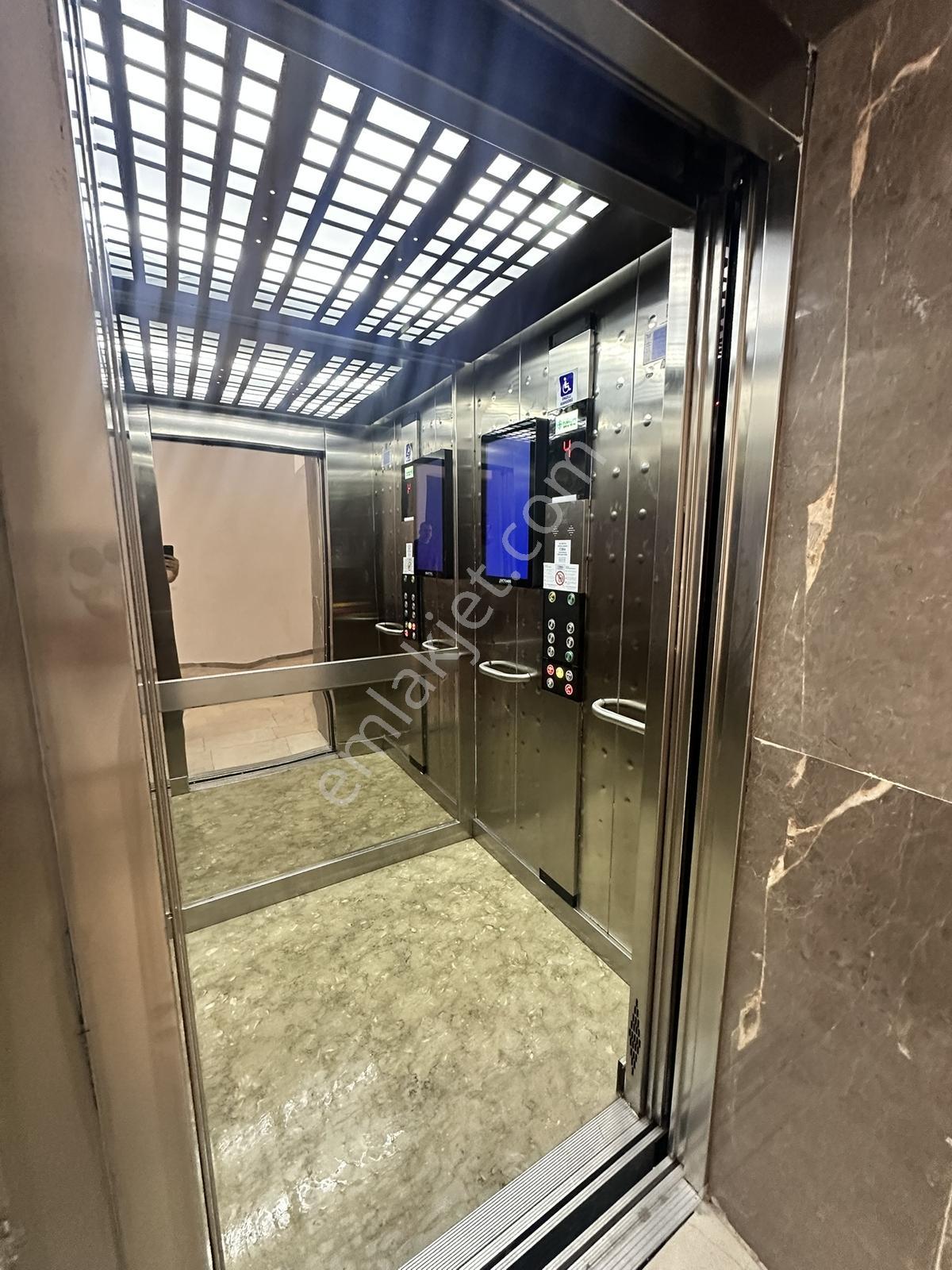 Bayraklı Toki 3. Etap'ta Ferah 3+1 Kiralık Daire - Görsel 26