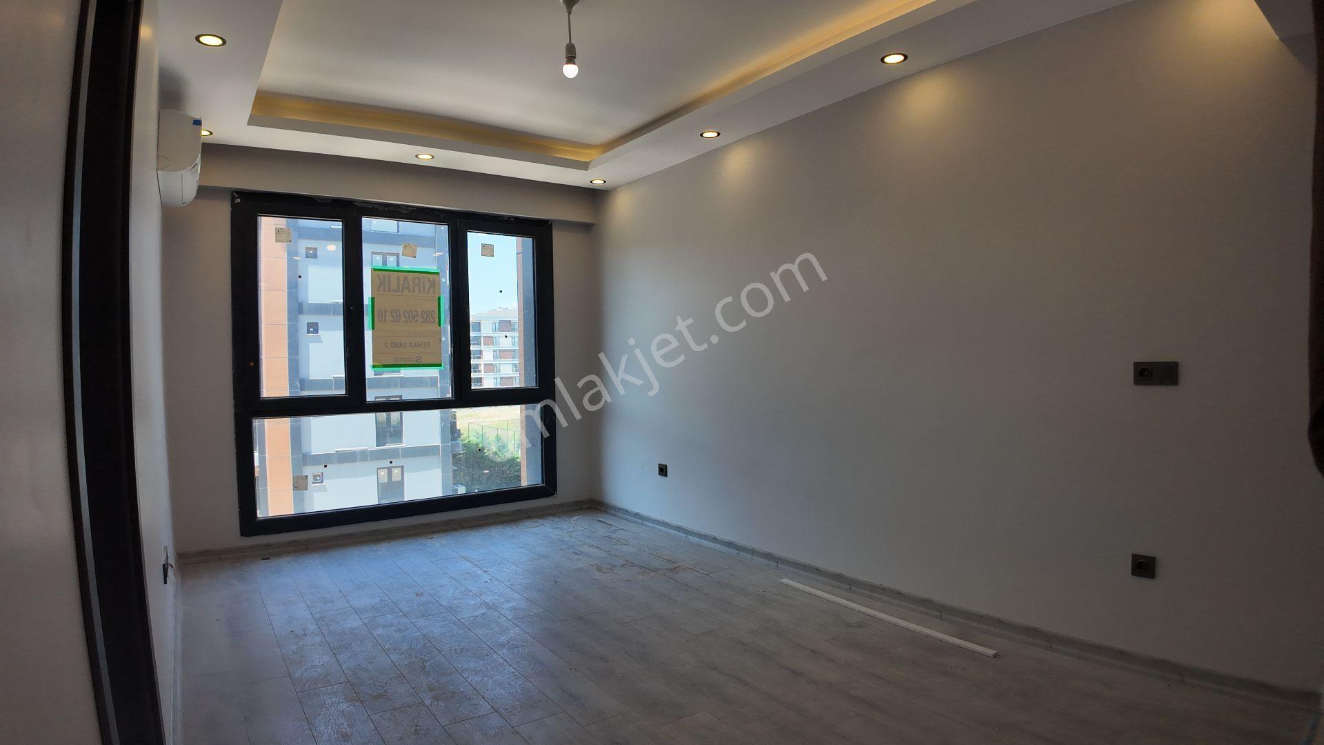Re/max Land'den Tepe'de 1+1 Kiralık Daire - Görsel 4