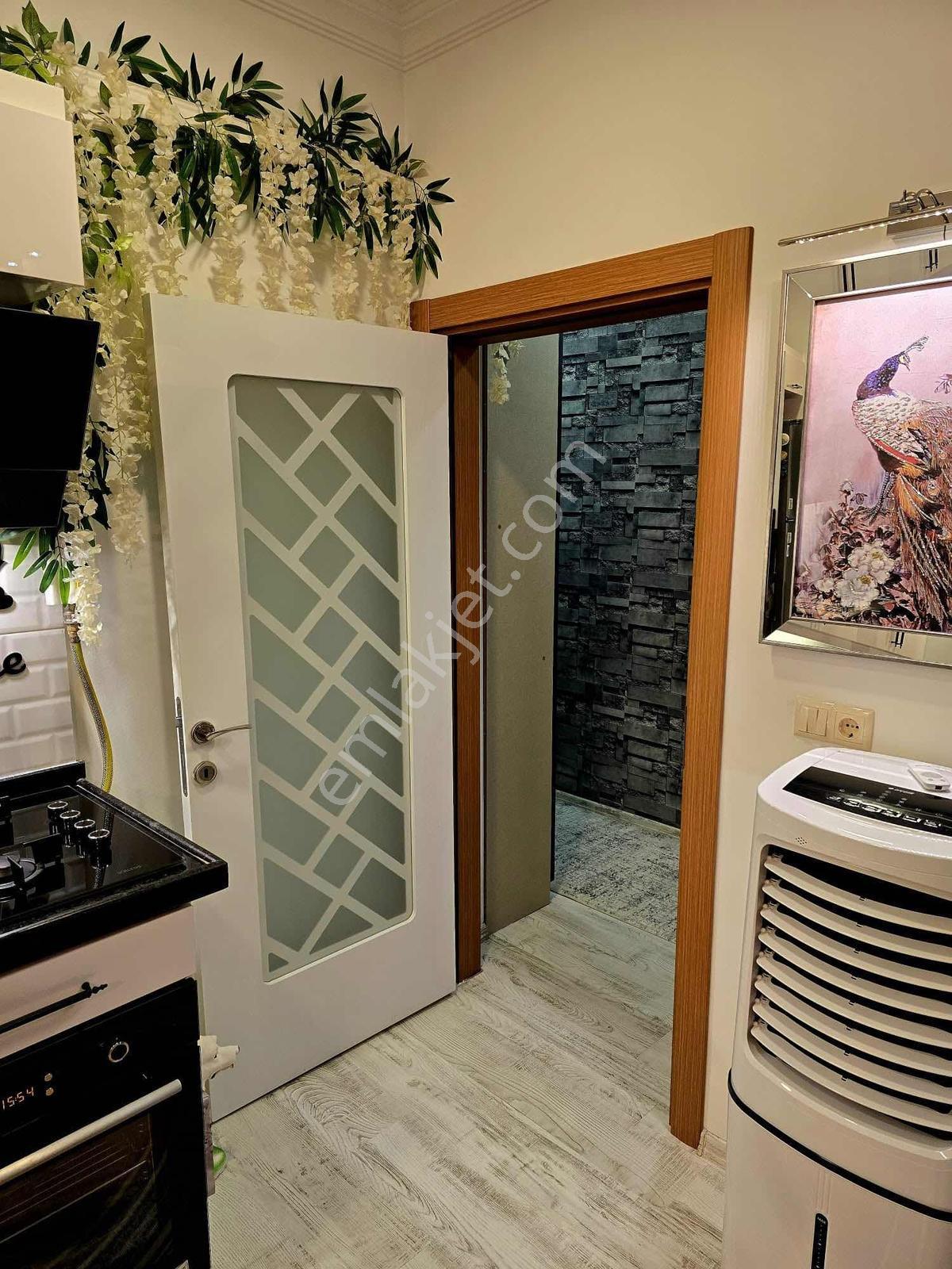 Mahmutbey Caddesinde Site İçiful Eşyalı Özel Yapım 1+1 - Görsel 9