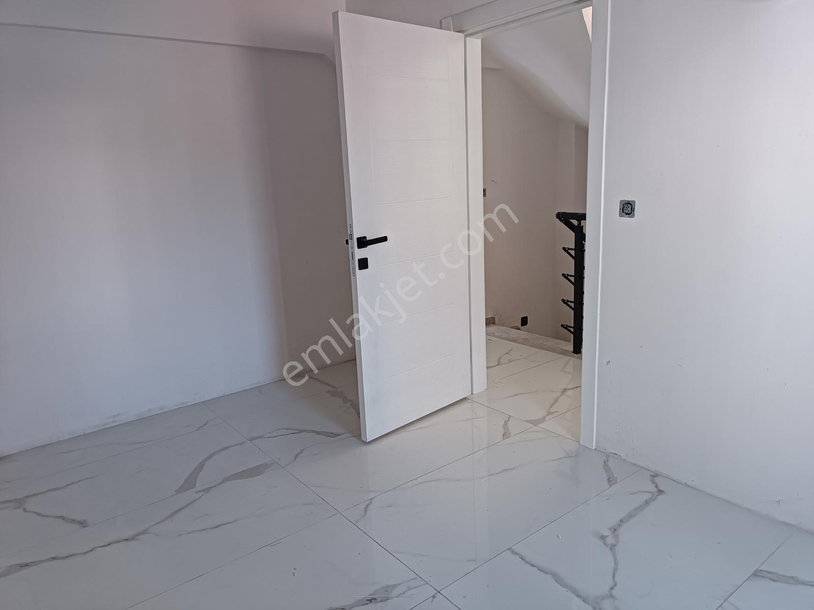 Kuşadası Kadınlar Denizinde 165 M2 Satılık Sıfır 3+1 Lüks Villa - Görsel 28
