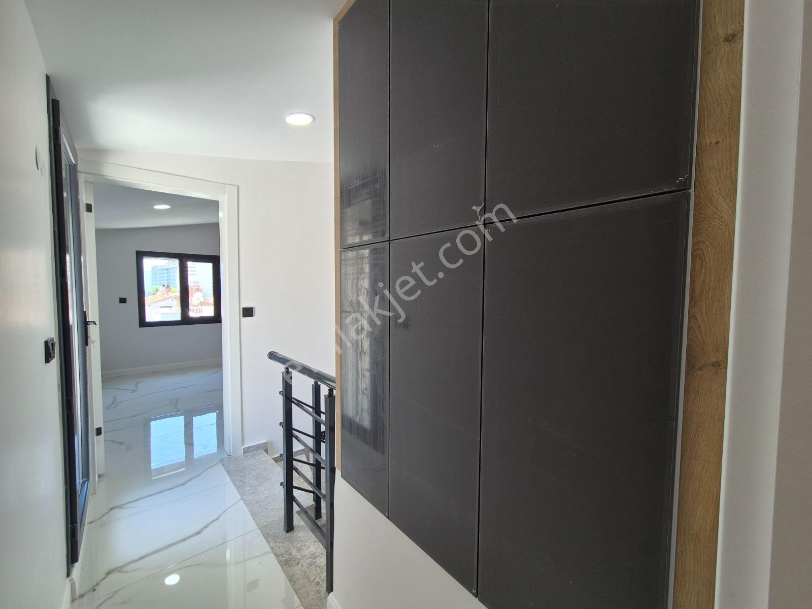 Kuşadası Kadınlar Denizinde 165 M2 Satılık Sıfır 3+1 Lüks Villa - Görsel 10