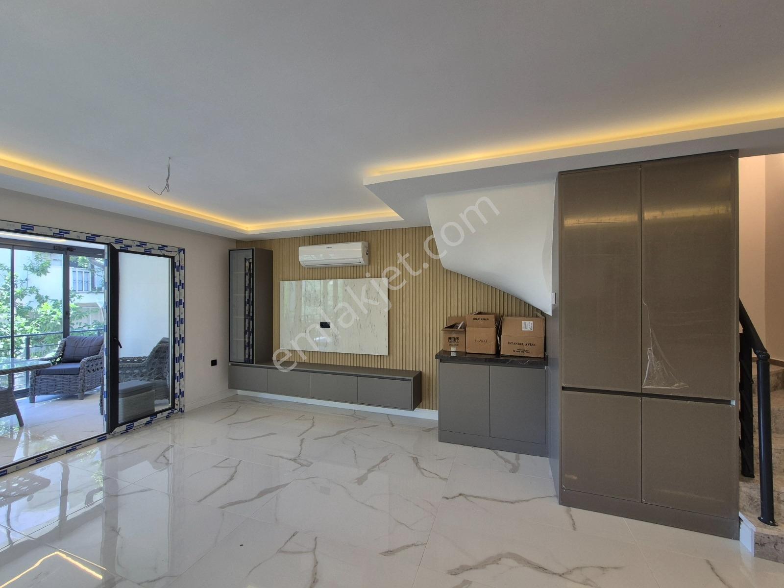 Kuşadası Kadınlar Denizinde 165 M2 Satılık Sıfır 3+1 Lüks Villa - Görsel 6