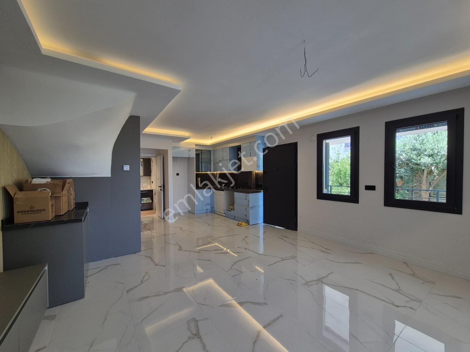 Kuşadası Kadınlar Denizinde 165 M2 Satılık Sıfır 3+1 Lüks Villa - Görsel 24