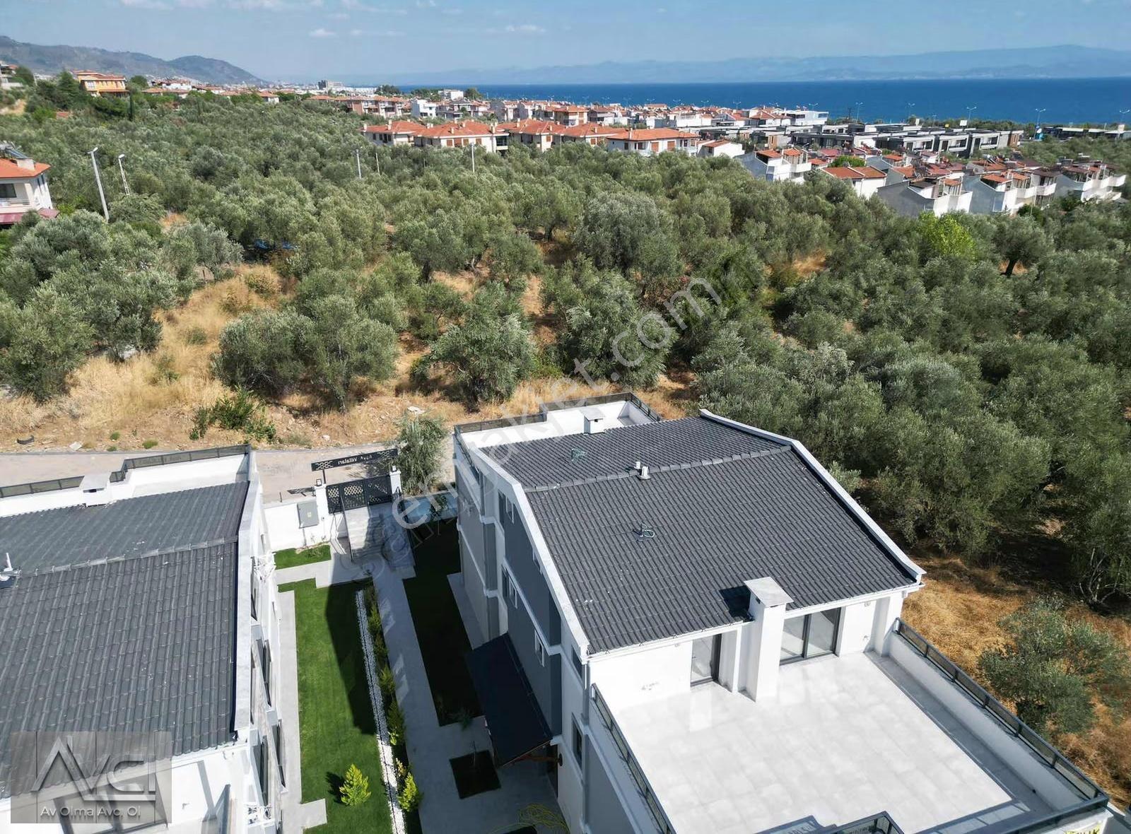 Avcıdan Altınoluk Narlı Manzaralı Geniş Oda 4+1 Villa - Görsel 10