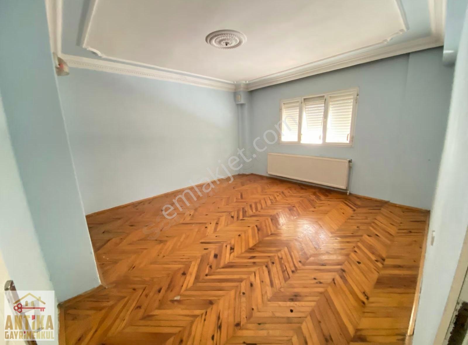 Antika Gayrimenkulden Hastaneye Yakın Ara Kat 4+1 Geniş Daire - Görsel 23