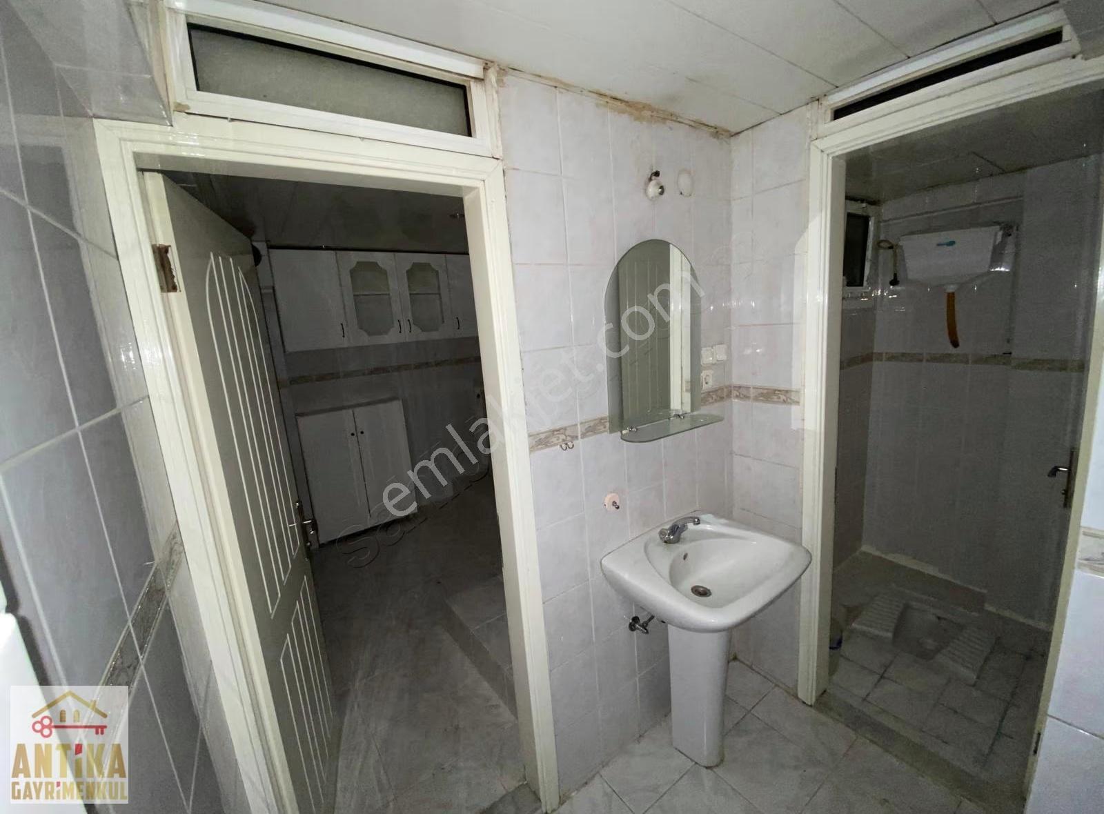 Antika Gayrimenkulden Hastaneye Yakın Ara Kat 4+1 Geniş Daire - Görsel 14