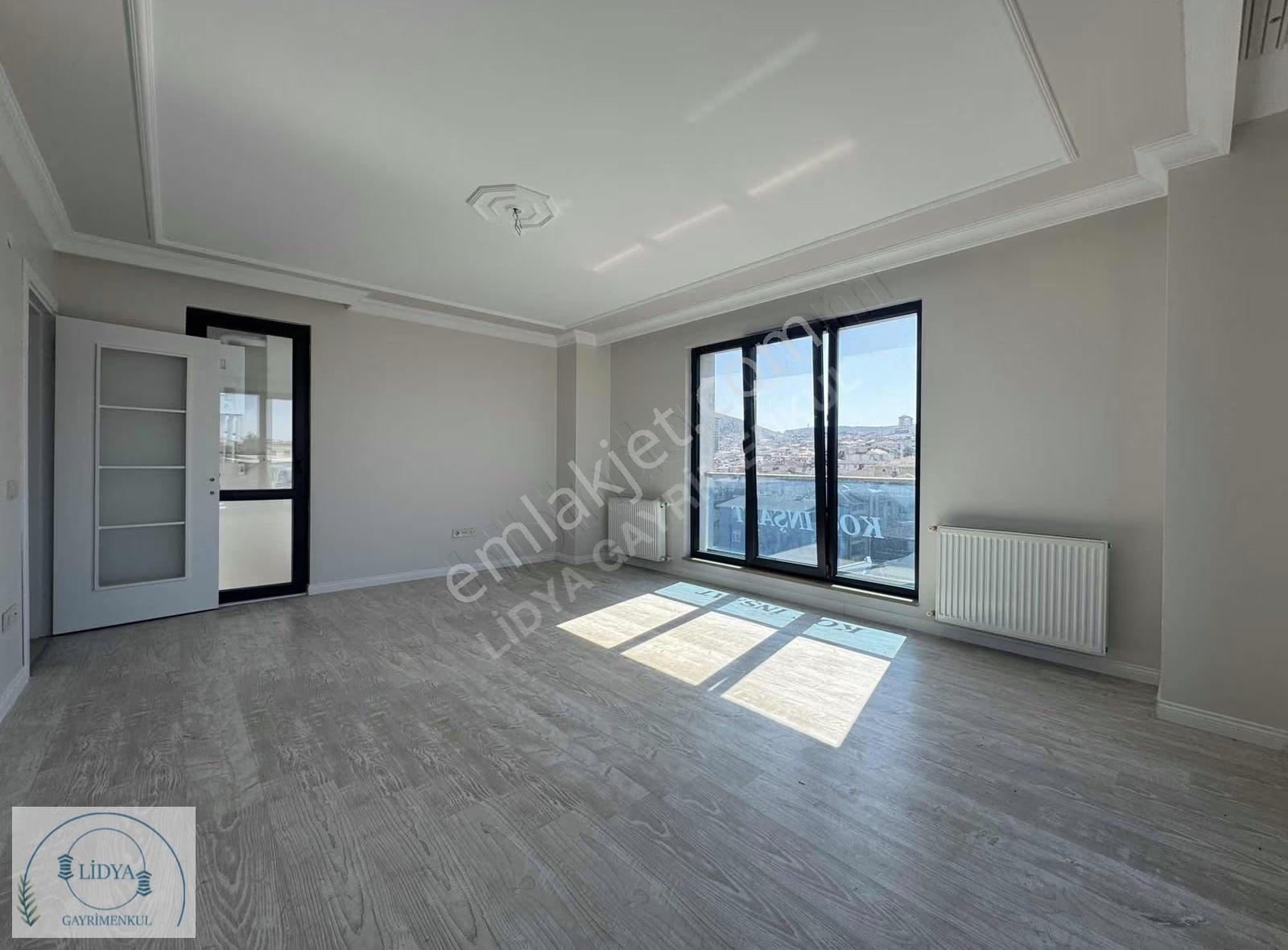 Kayışdağı Mh. Butik Site İçerisinde Otoparklı Boş Manzaralı 2+1 - Görsel 23