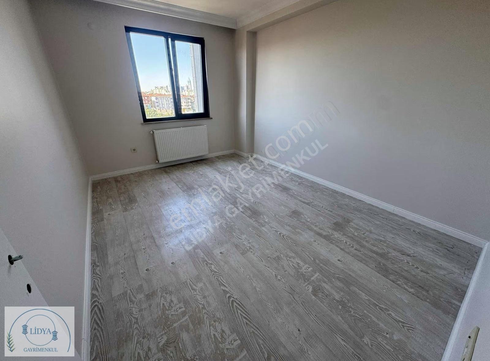 Kayışdağı Mh. Butik Site İçerisinde Otoparklı Boş Manzaralı 2+1 - Görsel 32
