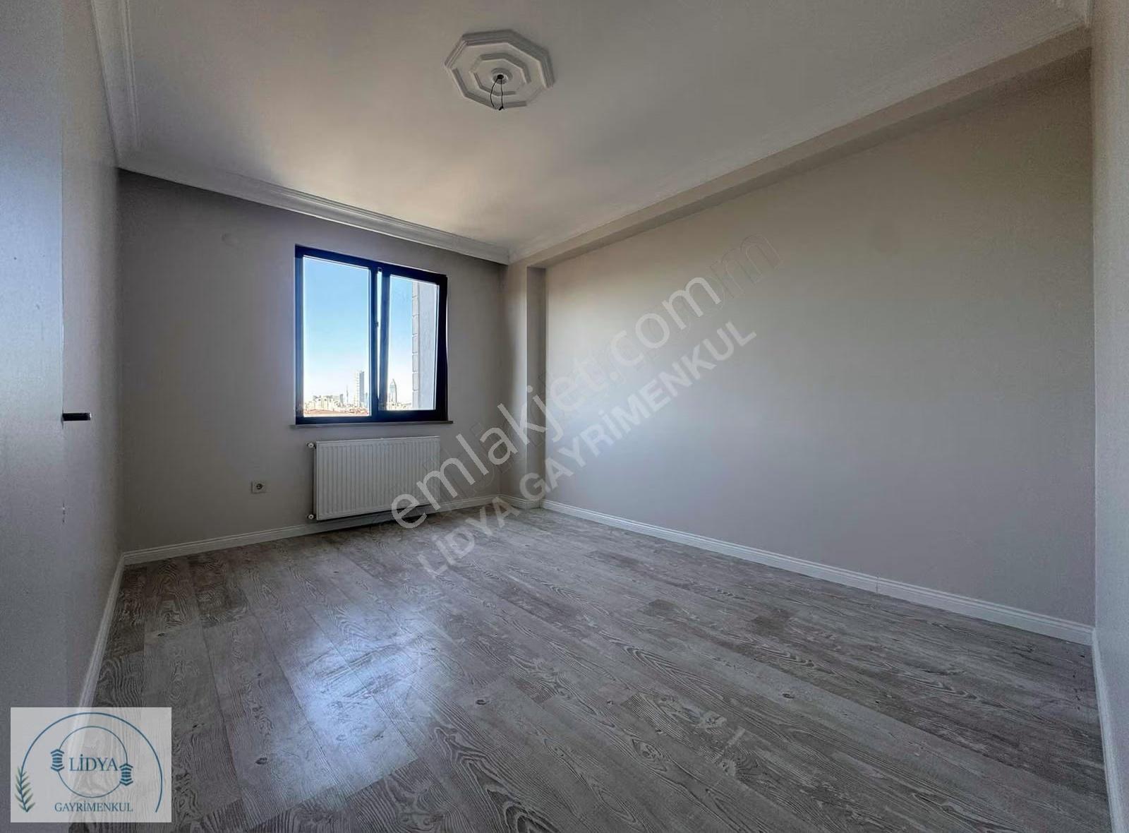 Kayışdağı Mh. Butik Site İçerisinde Otoparklı Boş Manzaralı 2+1 - Görsel 20