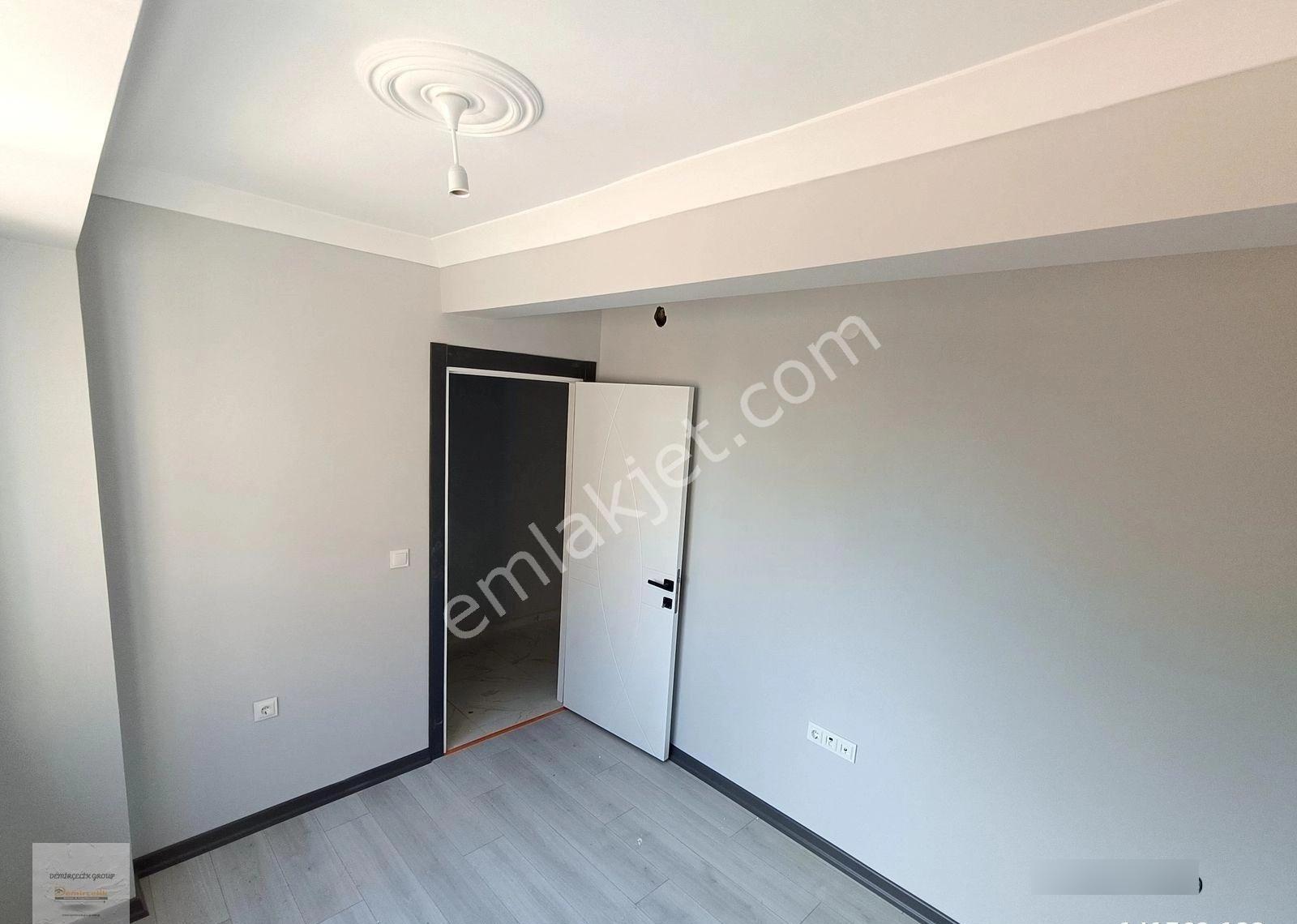 Şirintepe'de Sıfır 1+1özel Kapalı Garajlı Asansörlü Ara Kat - Görsel 14