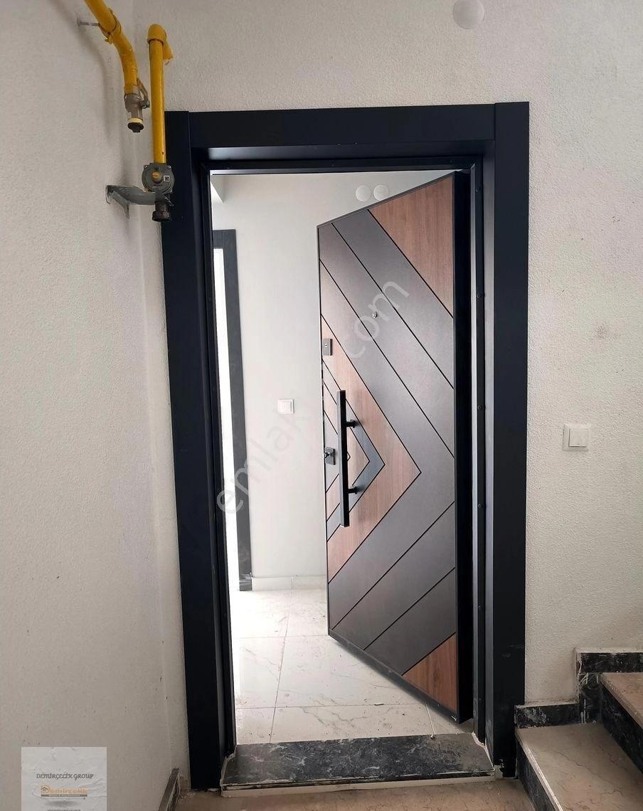 Şirintepe'de Sıfır 1+1özel Kapalı Garajlı Asansörlü Ara Kat - Görsel 5