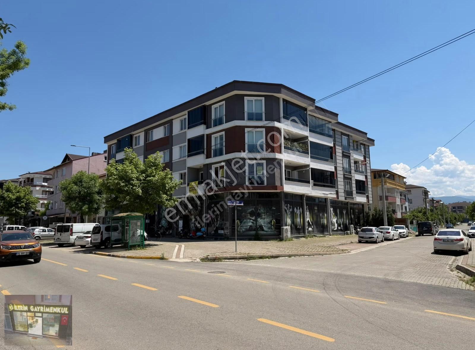 İlerin Gayrimenkul'den Yeni Mahalle'de Satılık 3+1 Daire