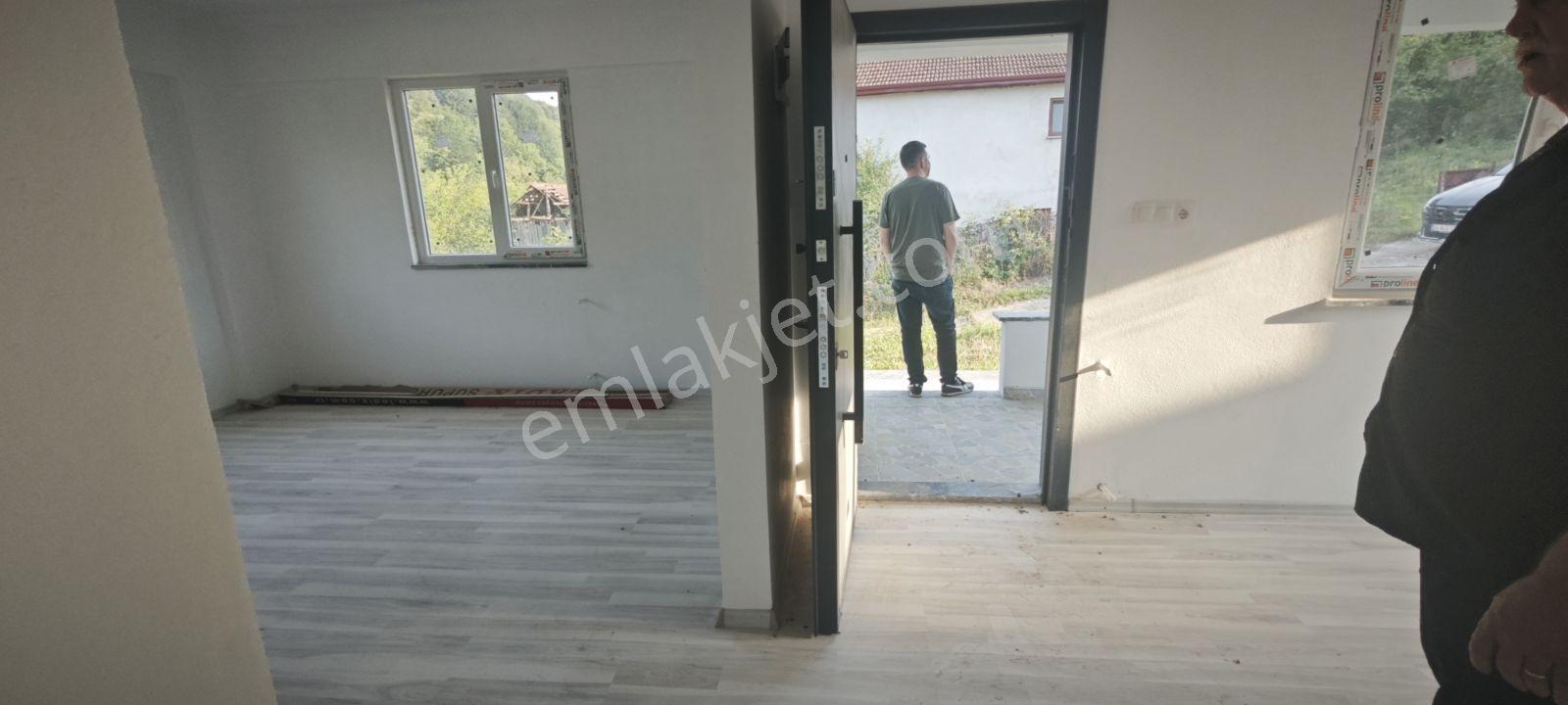 Daire Parasına 420 Metrekare Arsa İçinde Ruhsatlı Müstakil Ev - Görsel 24
