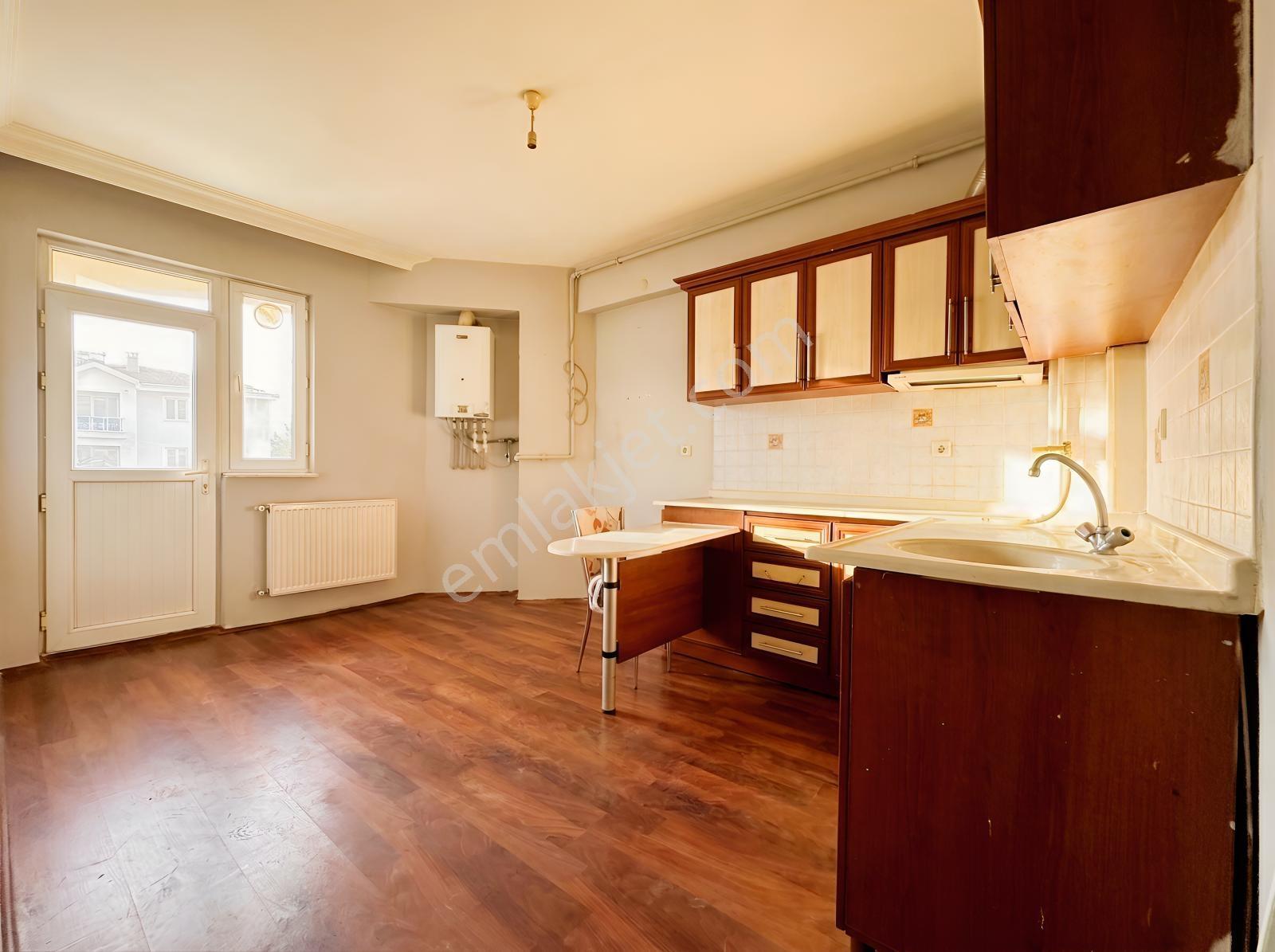 Anadolu Üni. Karşısı Kiralık Çift Balkon Geniş 1+1 Daire !! - Görsel 6