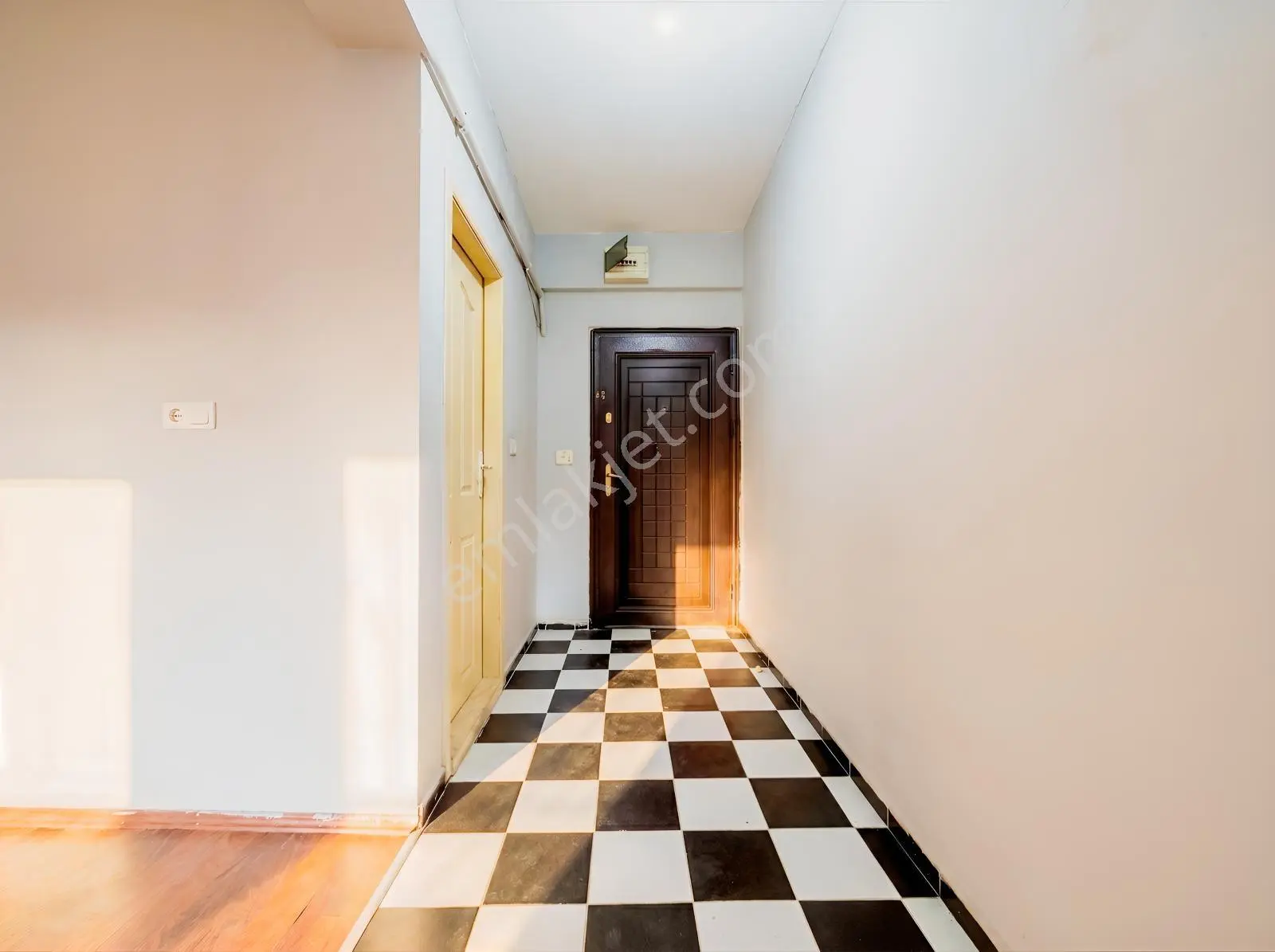 Anadolu Üni. Karşısı Kiralık Çift Balkon Geniş 1+1 Daire !! - Görsel 8