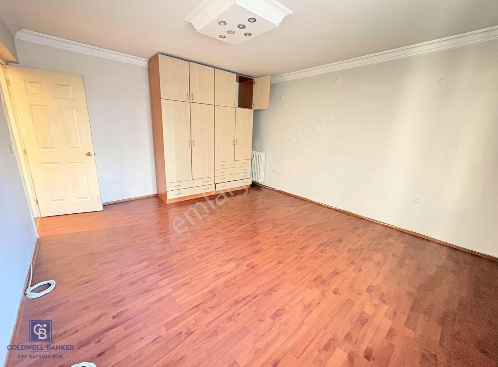 Alsancak Şair Eşref Bulvarı Cadde Üstü Kiralık 3+1 - Görsel 6