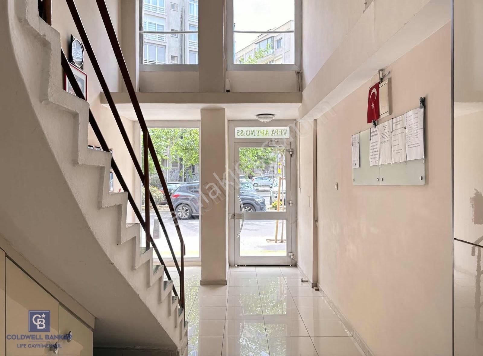 Alsancak Şair Eşref Bulvarı Cadde Üstü Kiralık 3+1 - Görsel 9