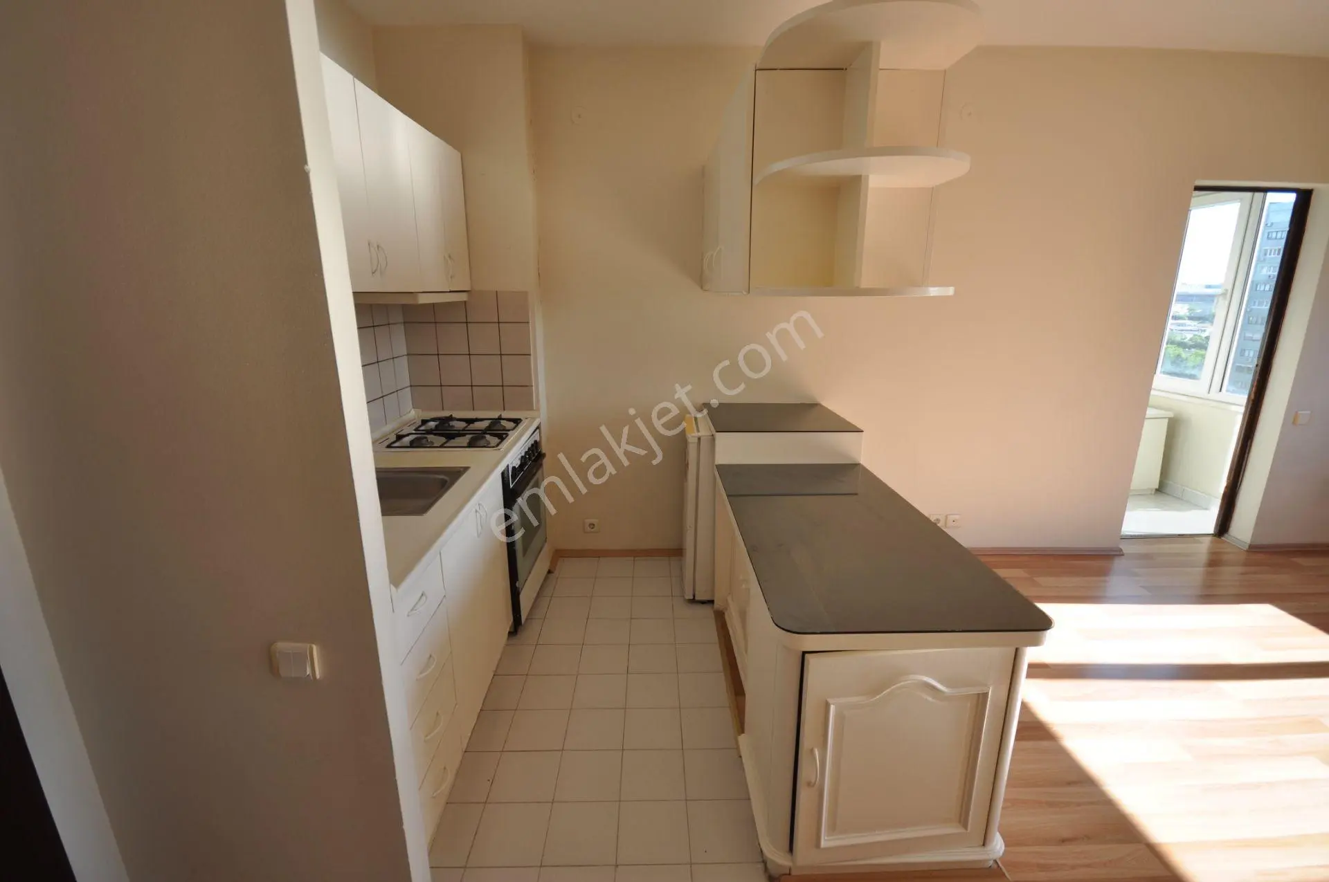 Pyramıd'den Ataköy 9.kısım A-8 Blok Balkonlu Boş Temiz 1+1 - Görsel 2