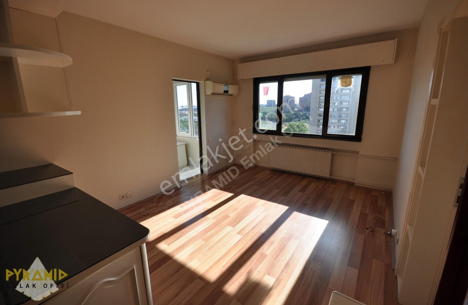 Pyramıd'den Ataköy 9.kısım A-8 Blok Balkonlu Boş Temiz 1+1