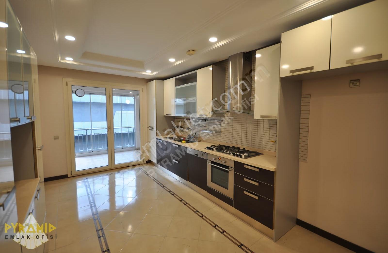 Pyramıd'den Ataköy Konakları D-tipi Ara Kat (174m2) 3+1 Daire - Görsel 2