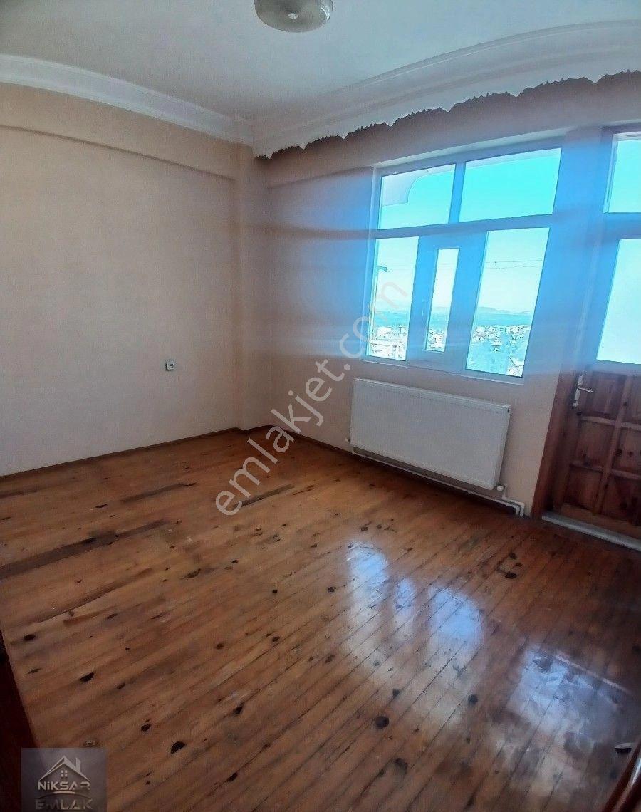 Tokat Niksar Elit Emlaktan Satılık 2+1 Daire Kat Mülkiyetli.. - Görsel 2