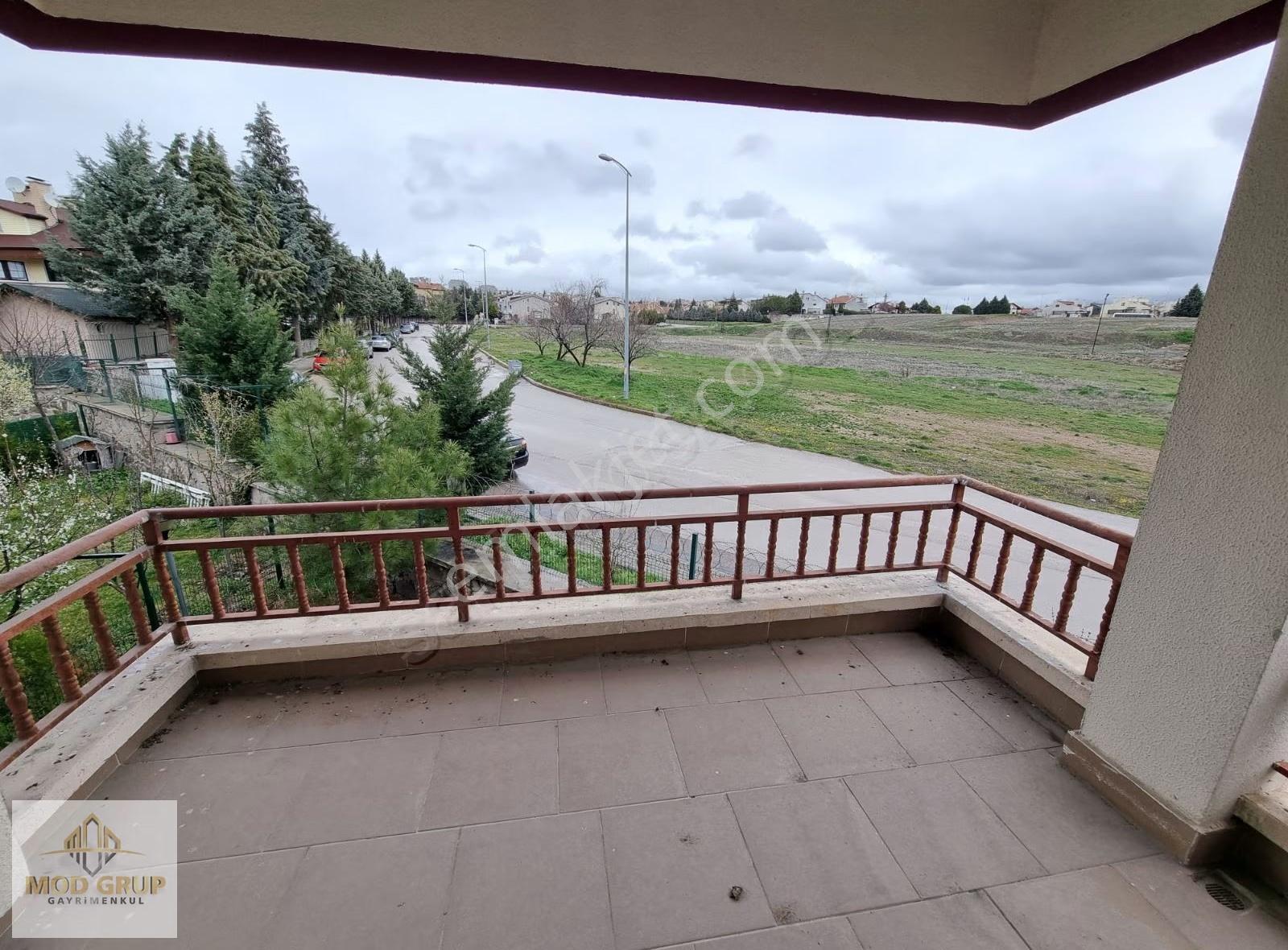 Eryaman'da Fırsat Köşe Büyük Müstakil Bahçeli Villa 6+1 280 M2 - Görsel 31