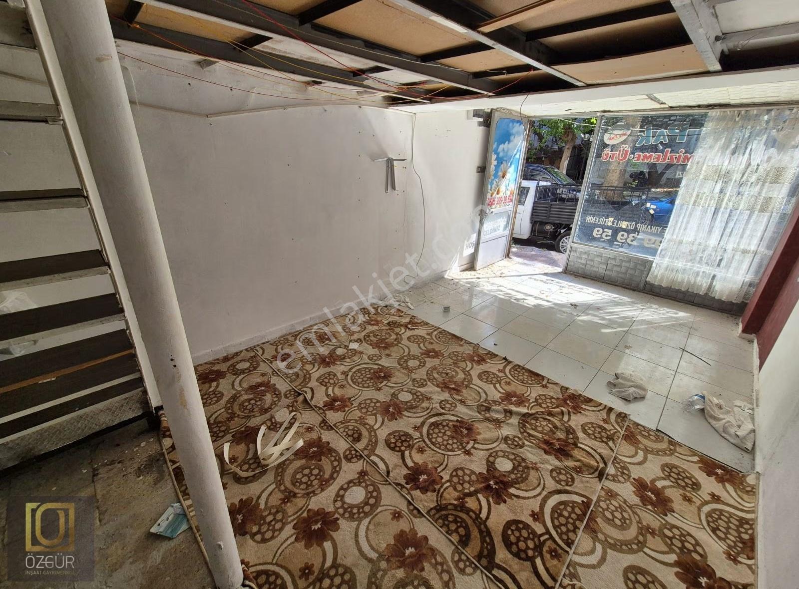 Muratpaşa Kışla Mah.de Güzel Konumda Dükkan