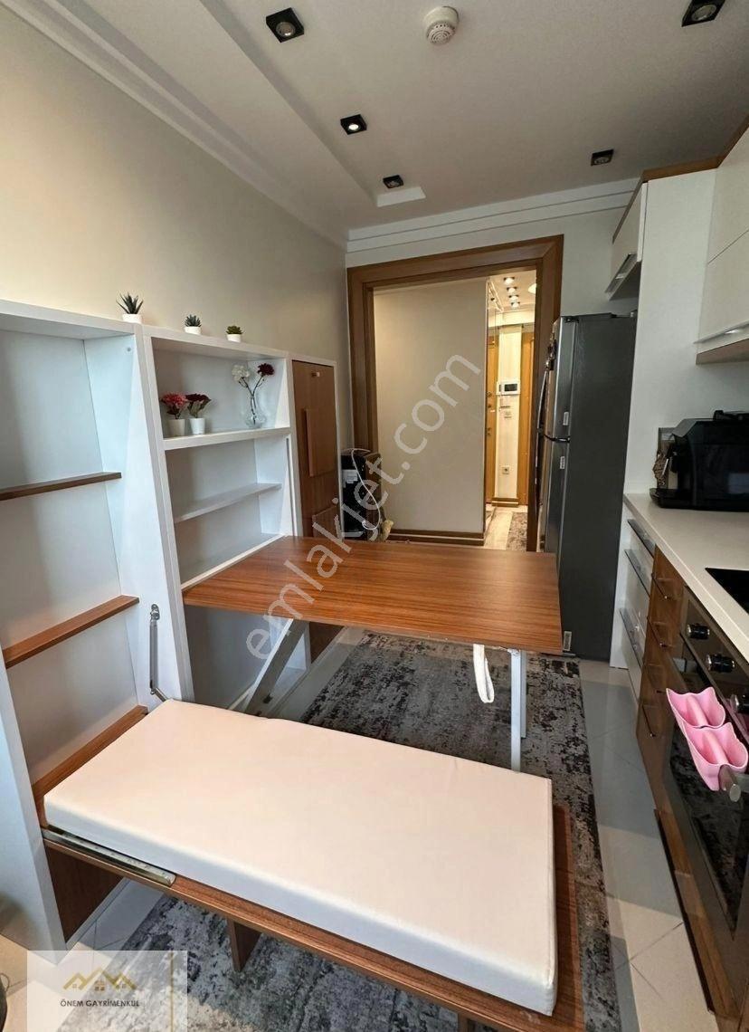 Zümrütevler Marmaroom Sitesinde 3.5+1 Deniz Manzaralı Daire - Görsel 13