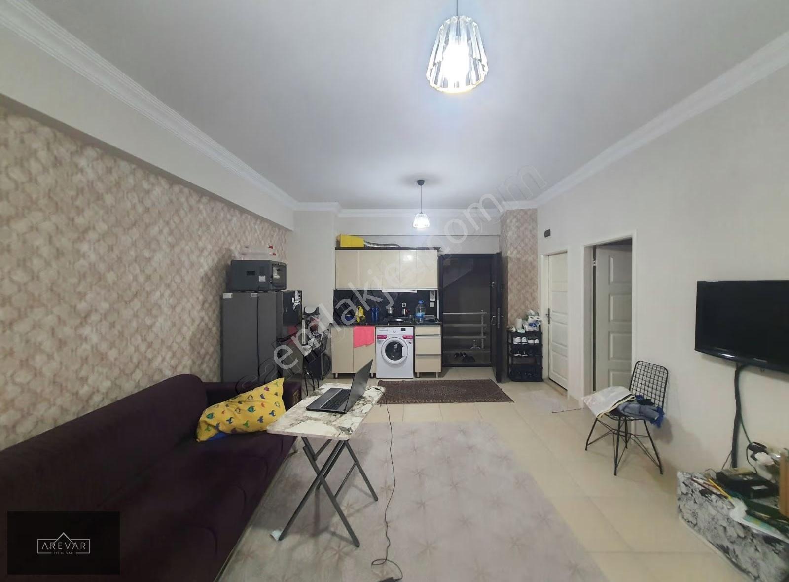 Ordu Caddesi'nde İskânlı Geniş 1+1 Stüdyo Daire