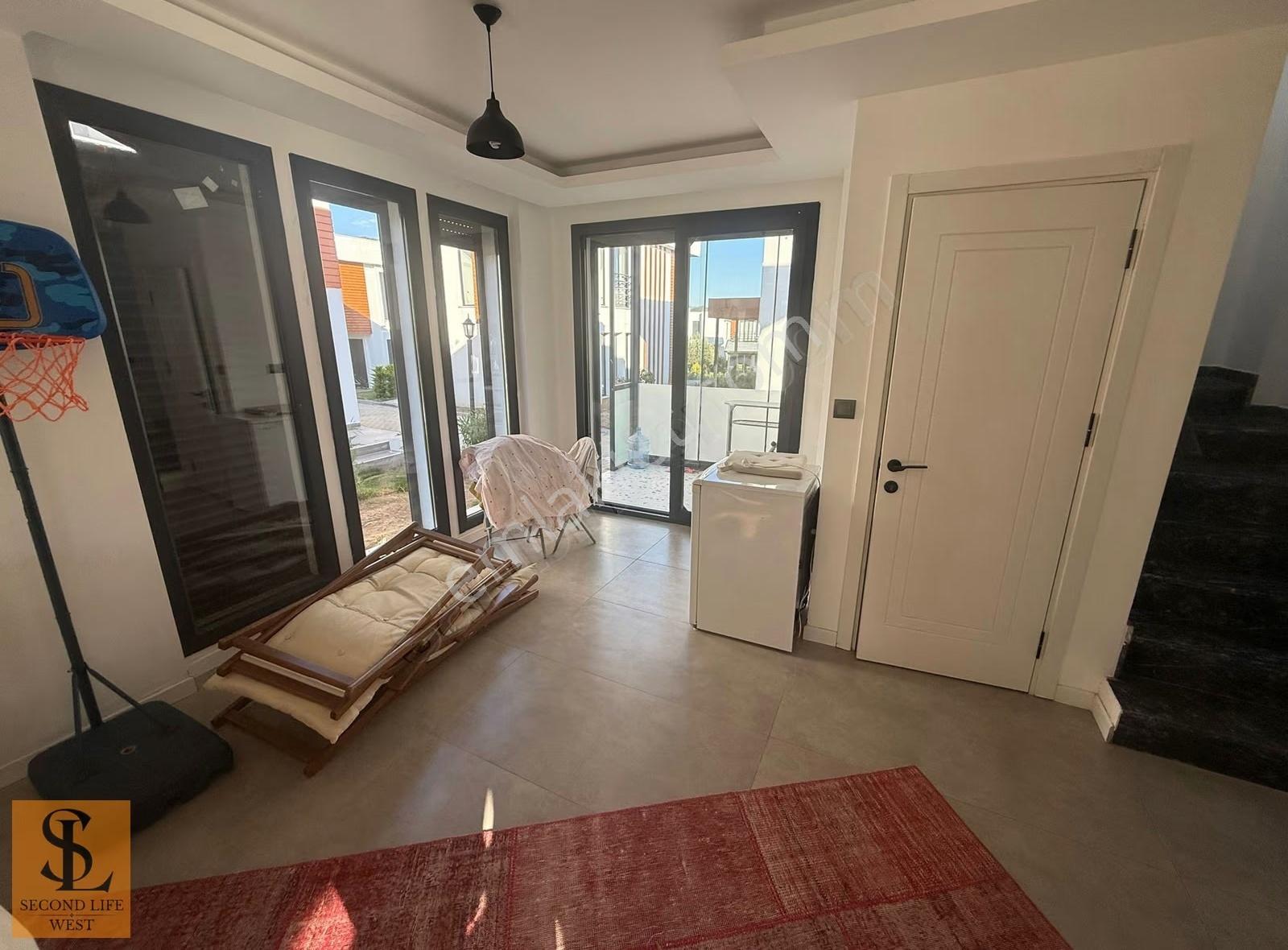 Yaz Boyunca Tatil Konforu! Gömeç Sahil Site İçi Eşyalı 3+1 Villa - Görsel 11